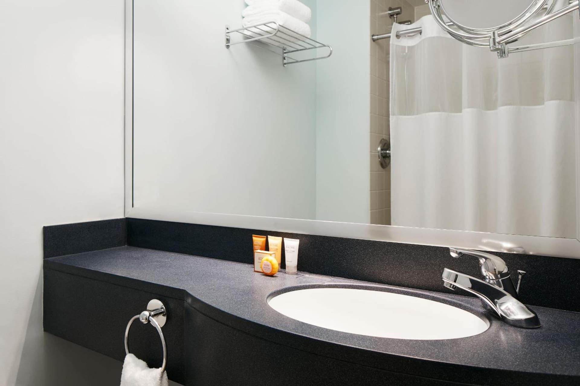 River Hotel gallery photo in Chicago, IL — image 23