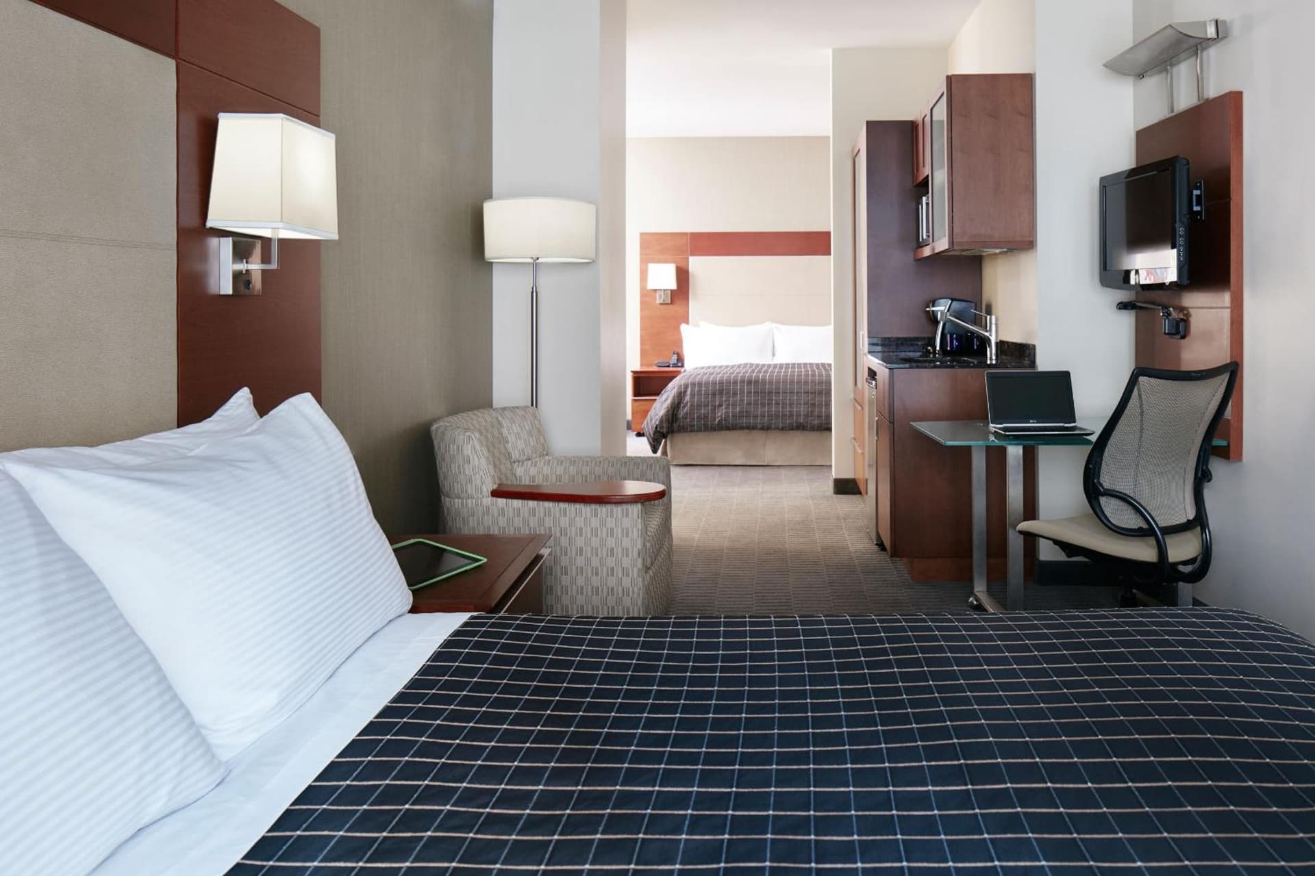 River Hotel gallery photo in Chicago, IL — image 16