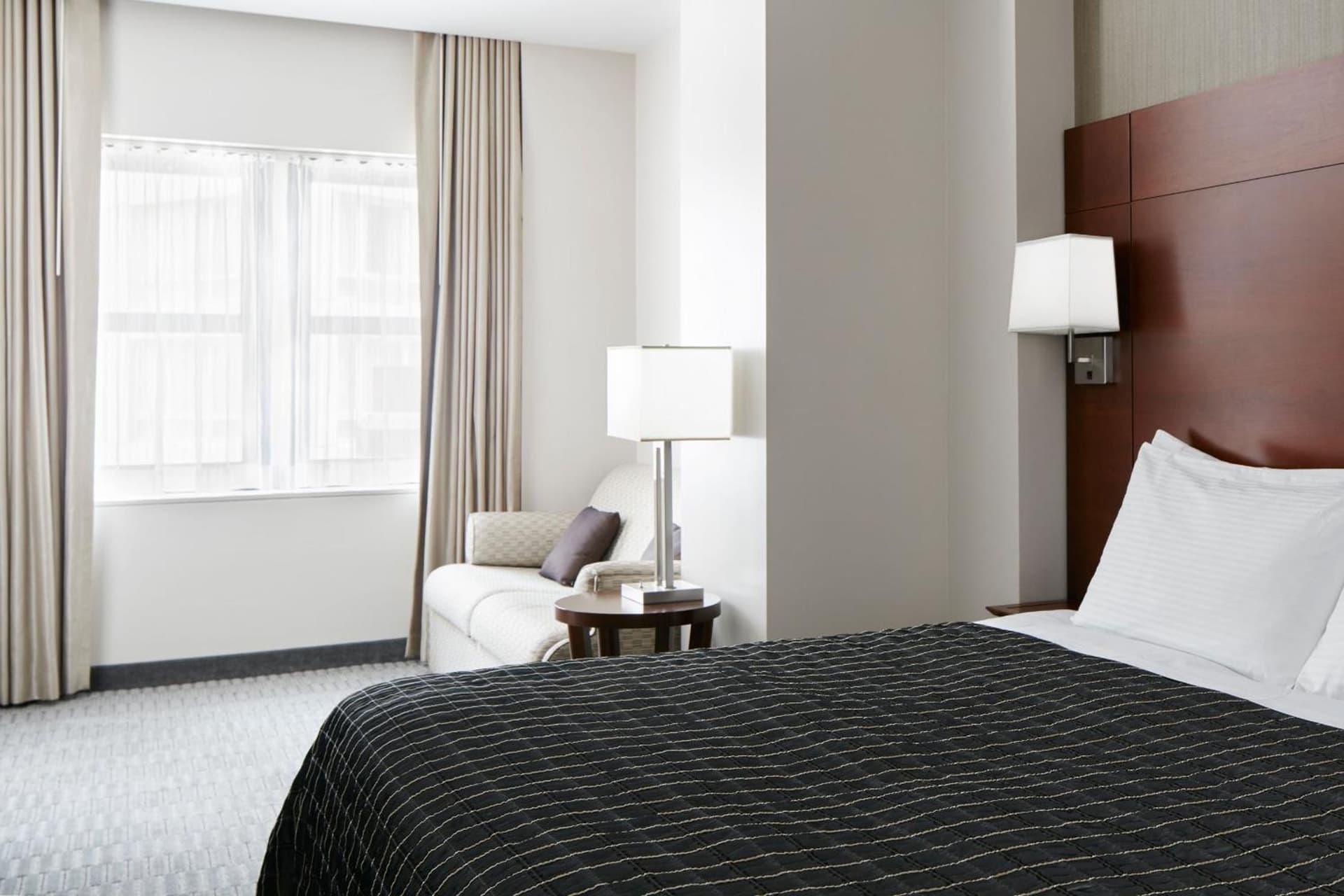 River Hotel property views in Chicago, IL — gallery photo 3