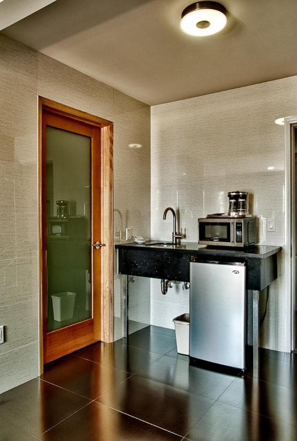 Grandview Inn property views in Hermosa Beach, CA — gallery photo 3