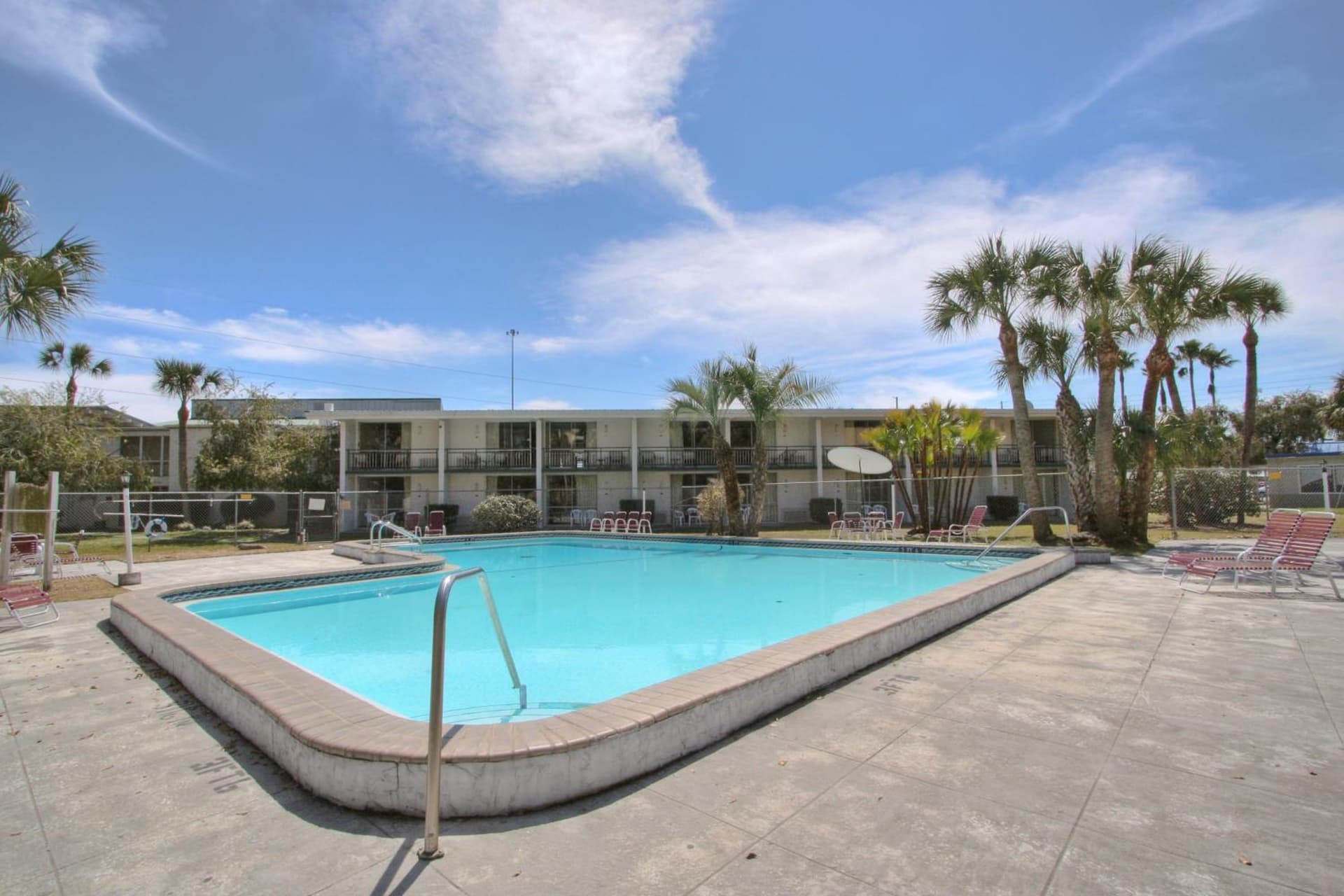 Travelodge by Wyndham Lakeland gallery photo in Lakeland, FL — image 29