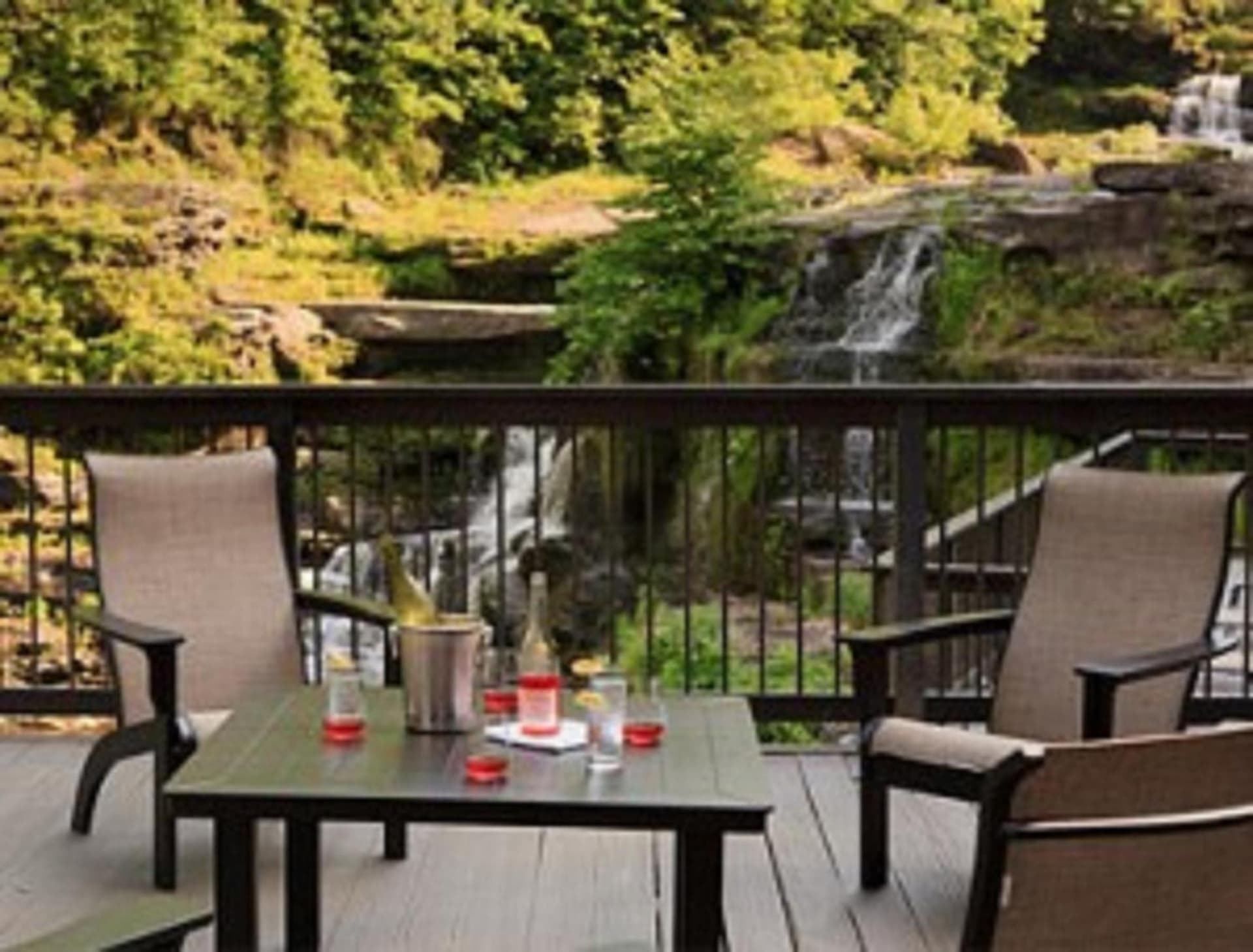 Ledges Hotel gallery photo in Hawley, PA — image 4