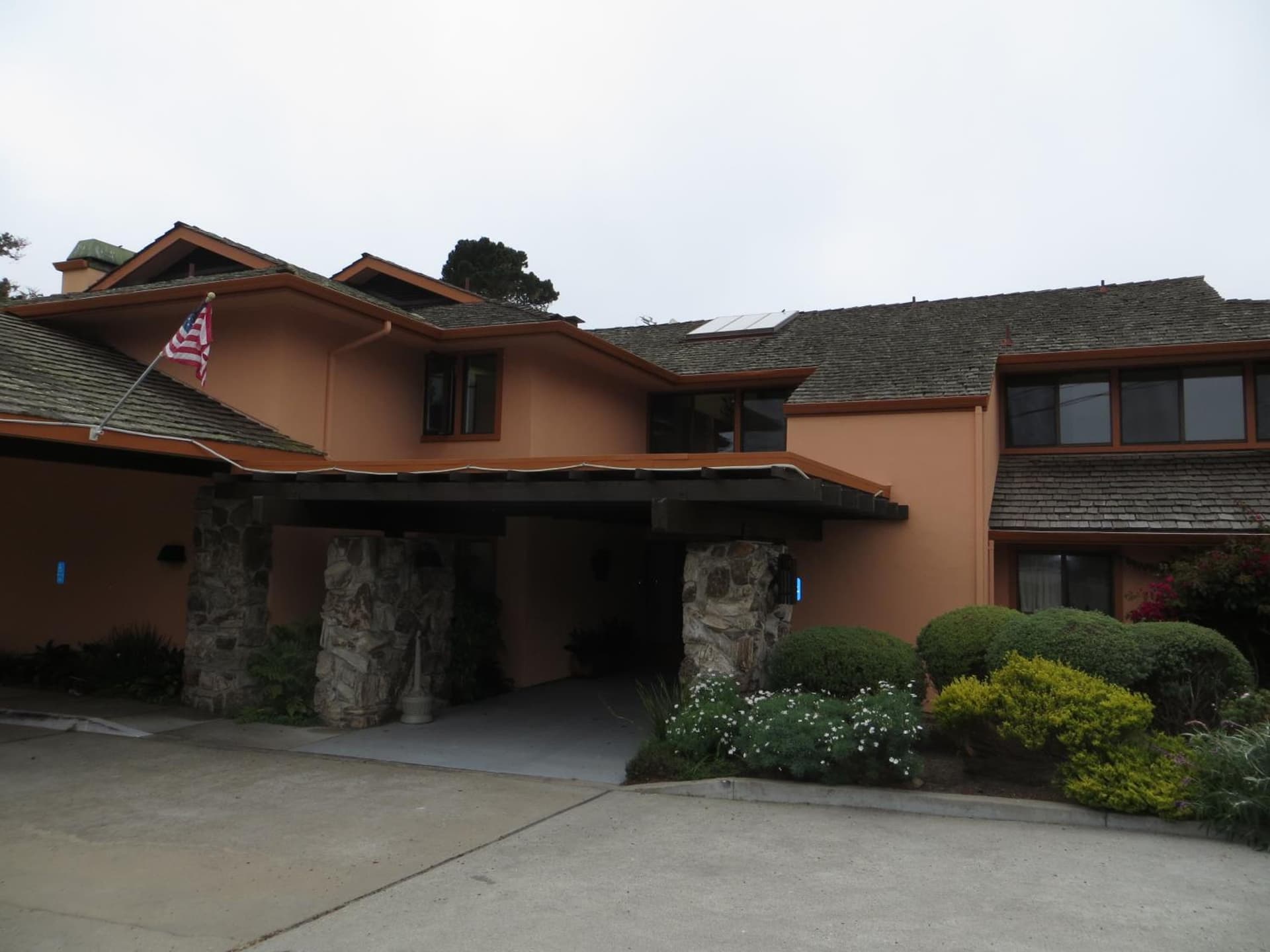 The Monarch Resort featured exterior or lobby in Pacific Grove, CA — similar hotel