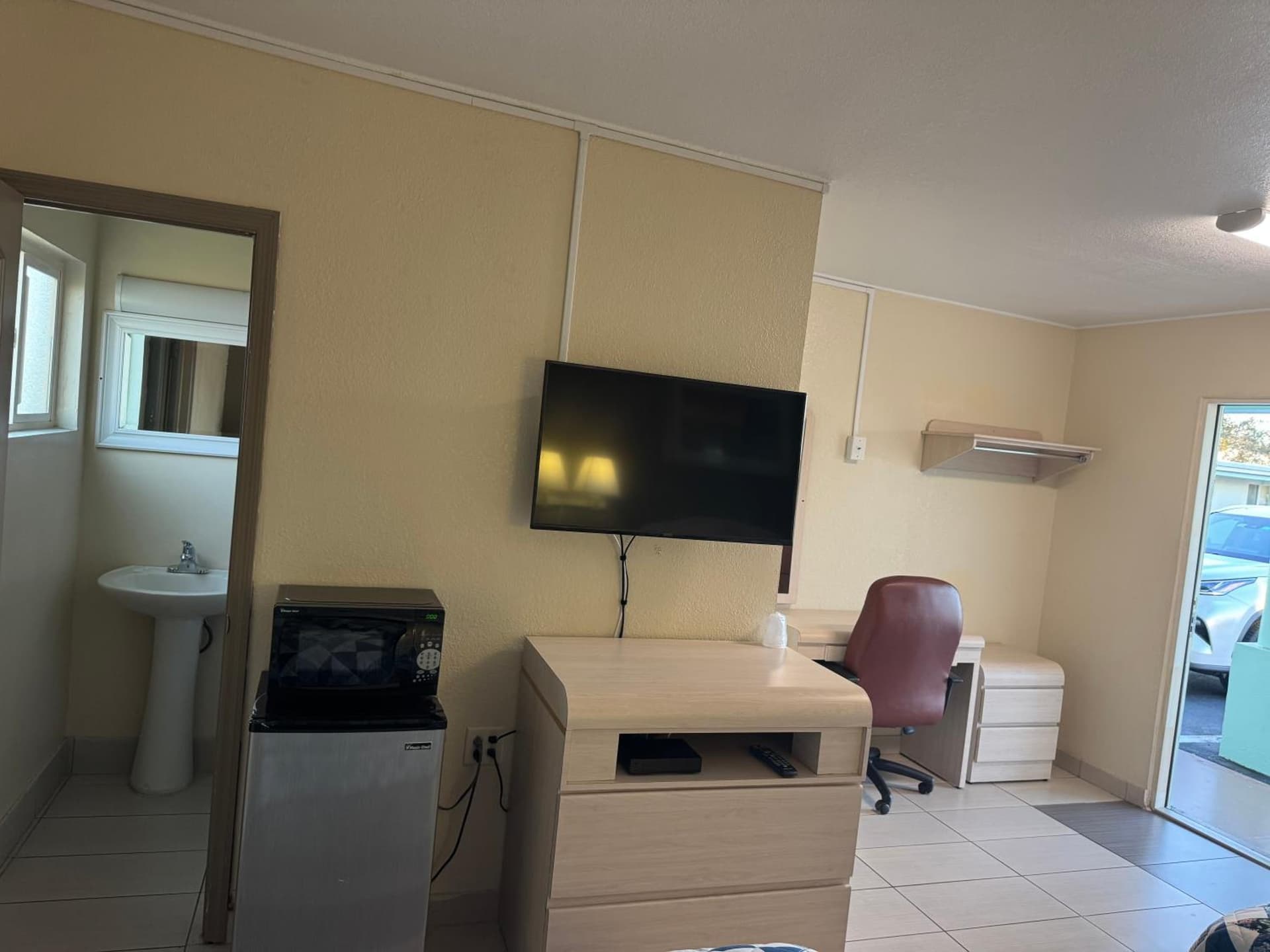 American Inn property views in Cocoa, FL — gallery photo 3