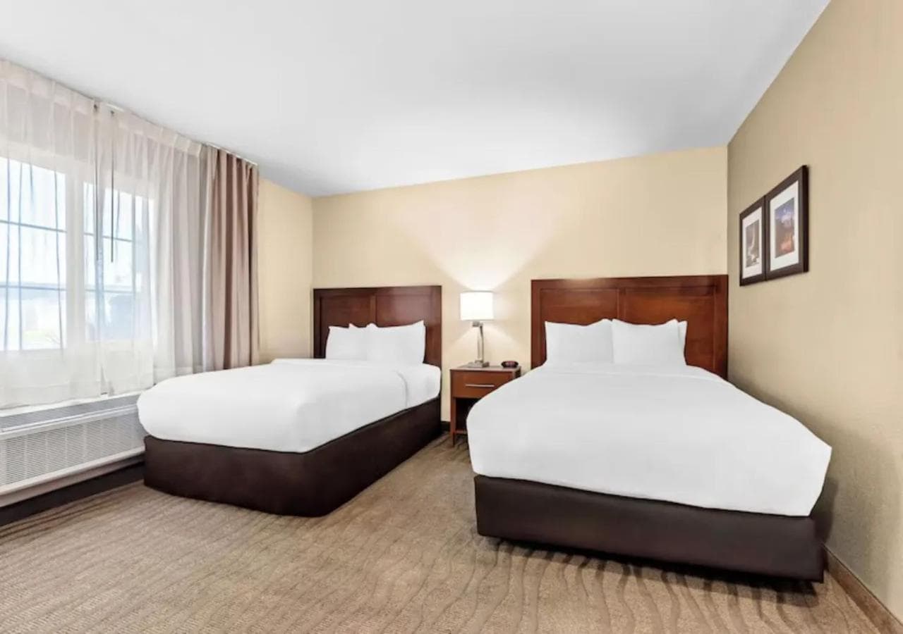 Aurora Inn property views in Modesto, CA — gallery photo 3