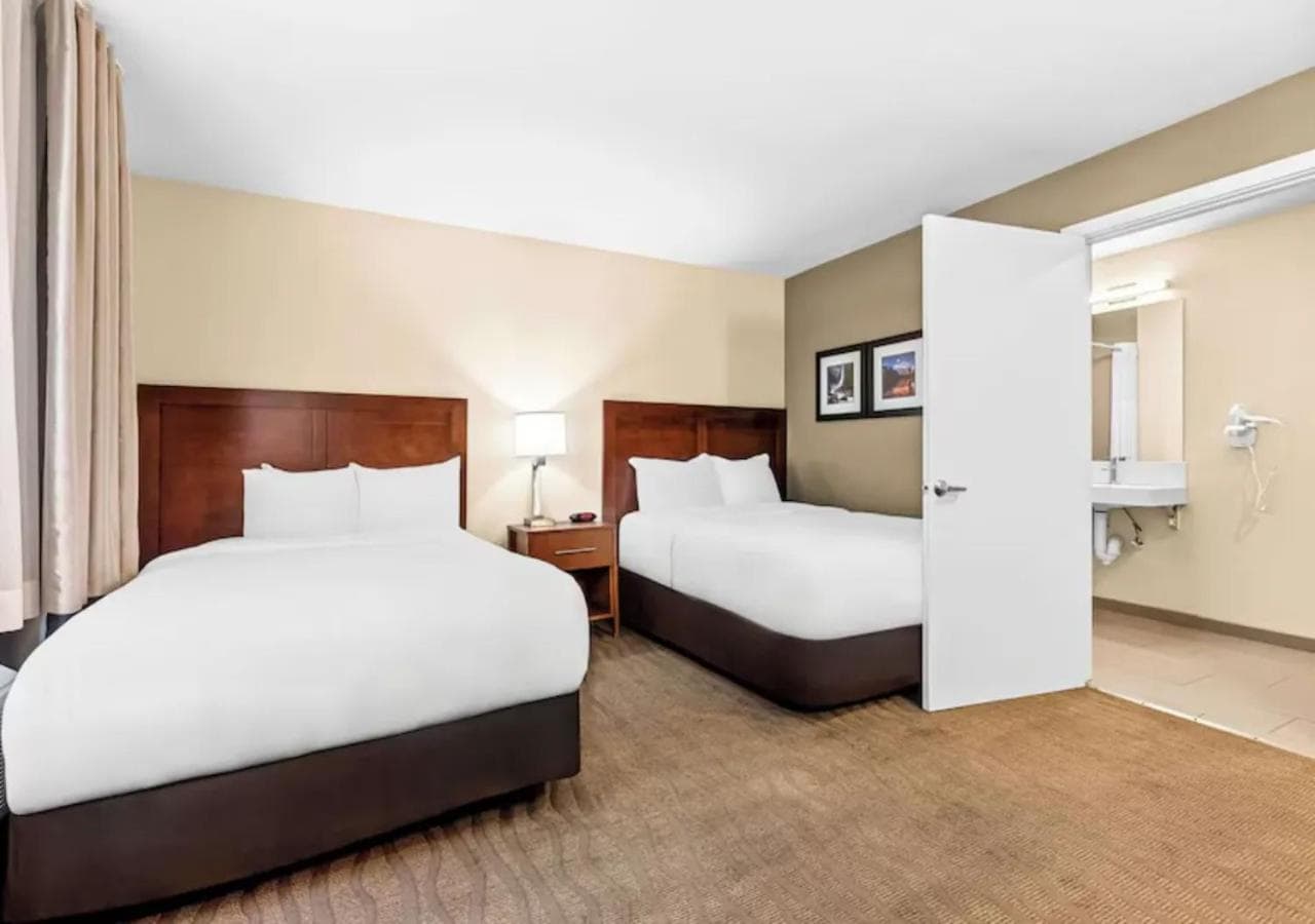 Aurora Inn gallery photo in Modesto, CA — image 8