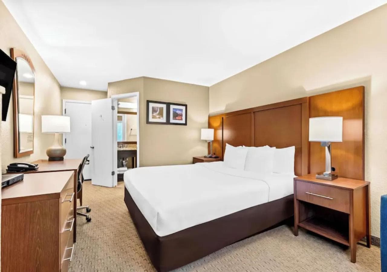 Aurora Inn — hotel in Modesto, California