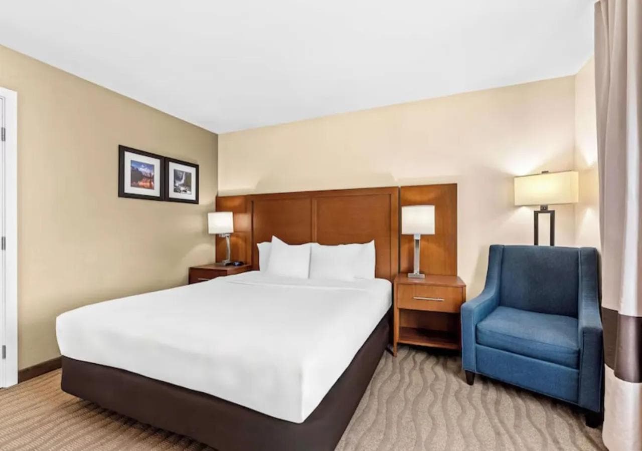 Aurora Inn gallery photo in Modesto, CA — image 12