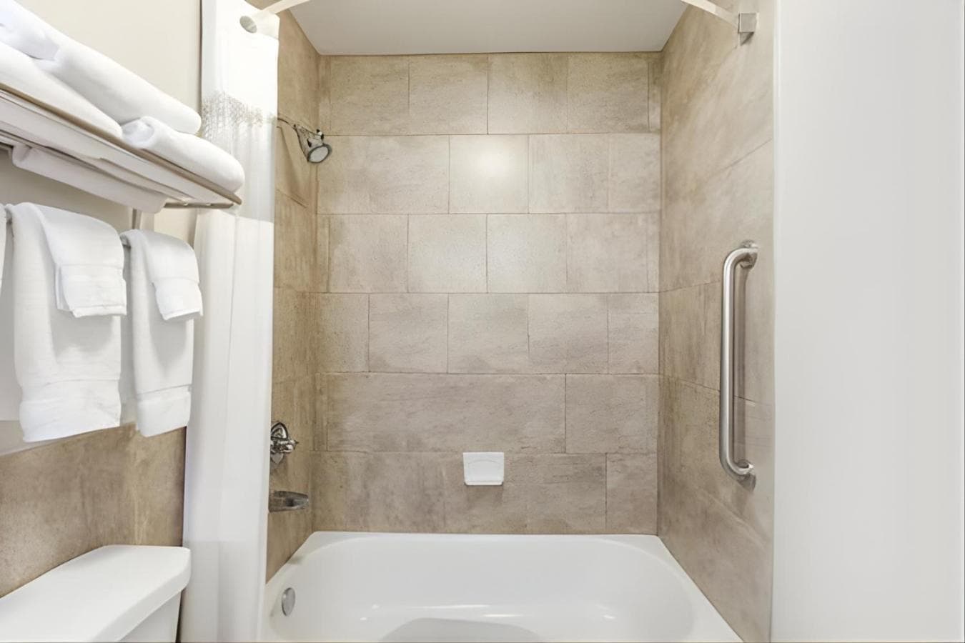 Iberia House & Suites property views in New Iberia, LA — gallery photo 3