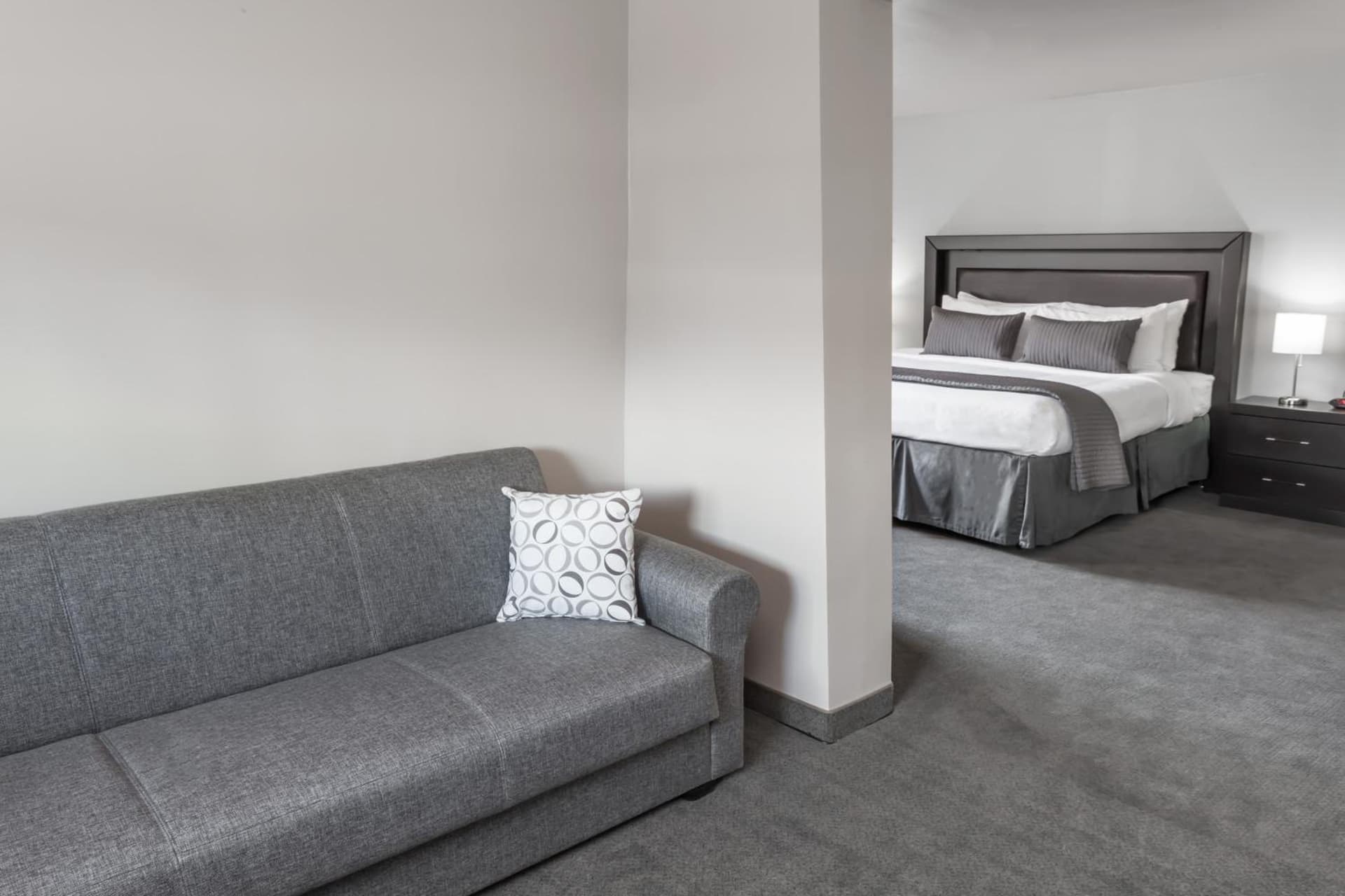 Baymont by Wyndham Glenview interior in Glenview, IL — gallery photo 2