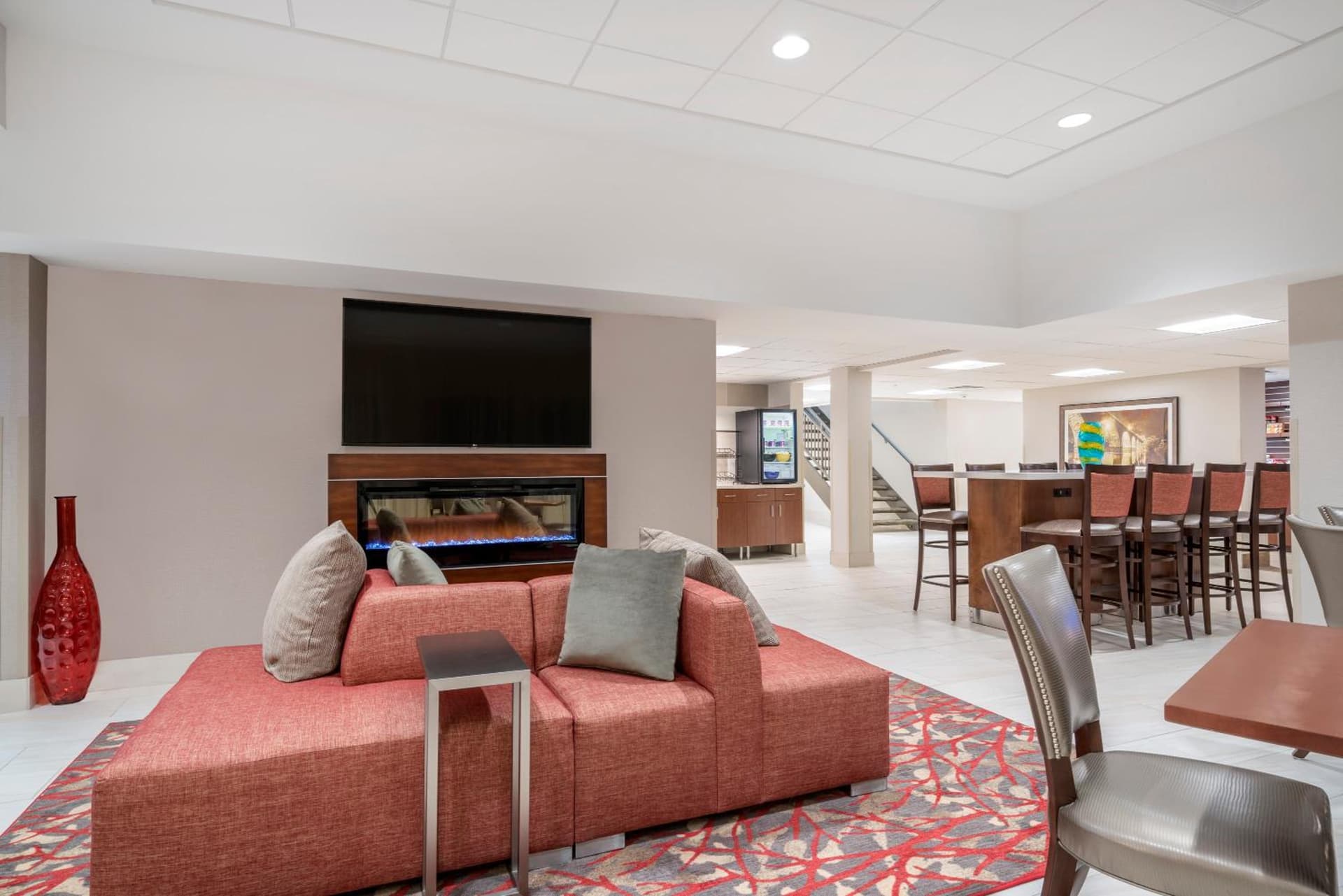 Ramada by Wyndham Minneapolis Golden Valley gallery photo in Minneapolis, MN — image 52