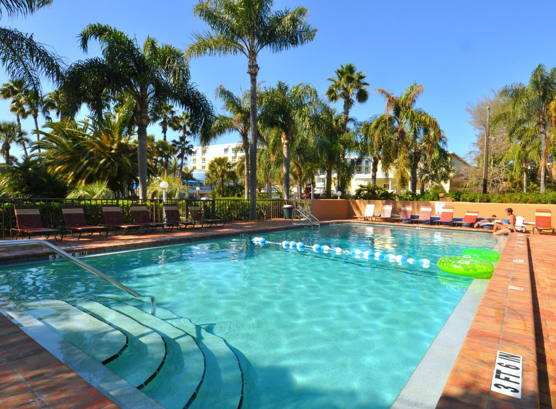 Tropical Beach Resorts - Sarasota gallery photo in Sarasota, FL — image 15
