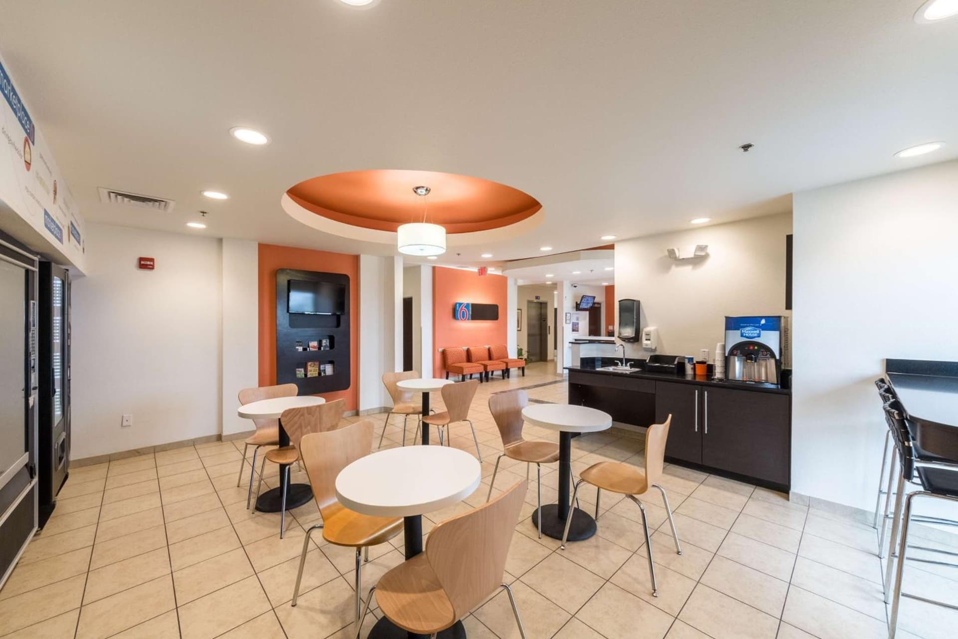 Motel 6-Laredo, TX - Airport gallery photo in Laredo, TX — image 18