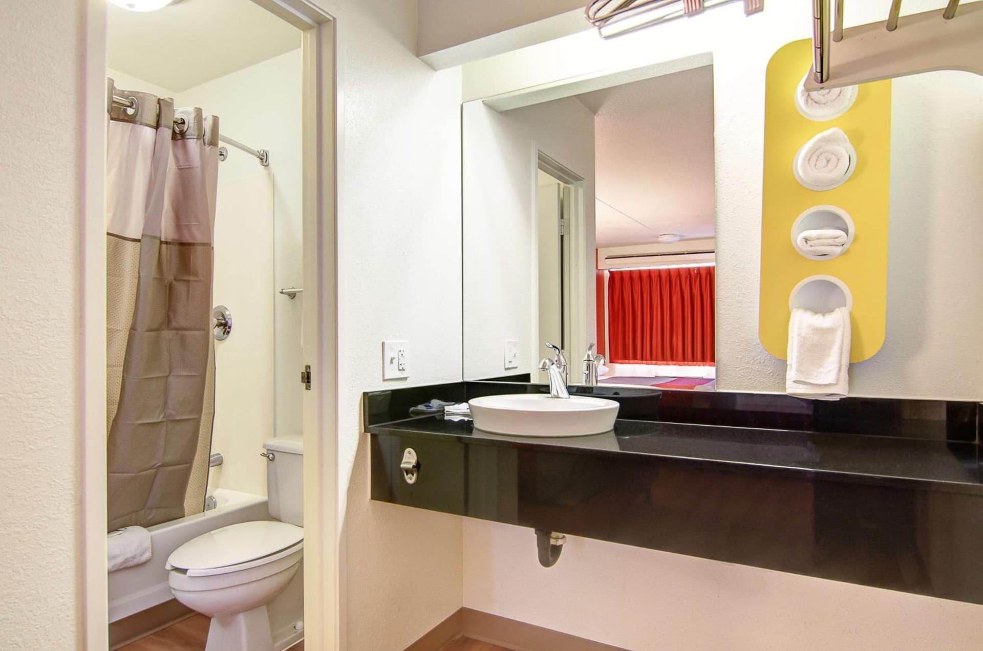 Economy Suites Springfield - Extended Stay gallery photo in Springfield, MO — image 4