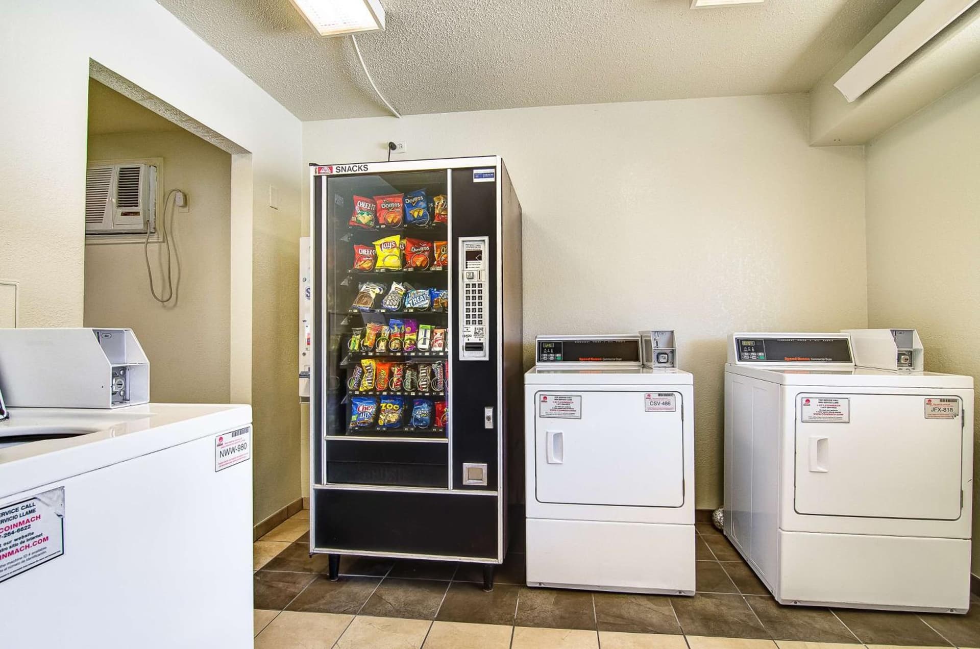 Economy Suites Springfield - Extended Stay property views in Springfield, MO — gallery photo 3