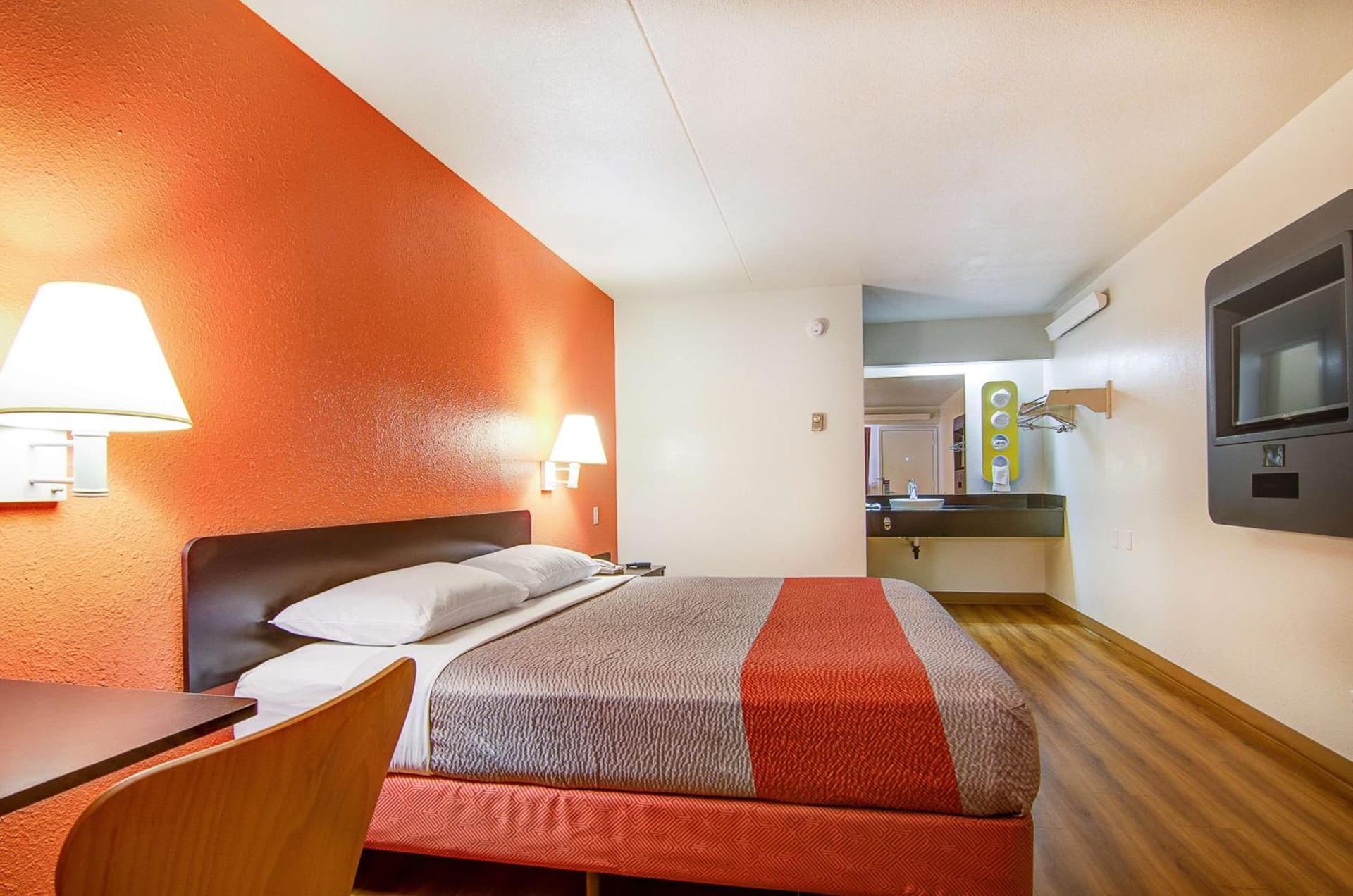 Economy Suites Springfield - Extended Stay gallery photo in Springfield, MO — image 10