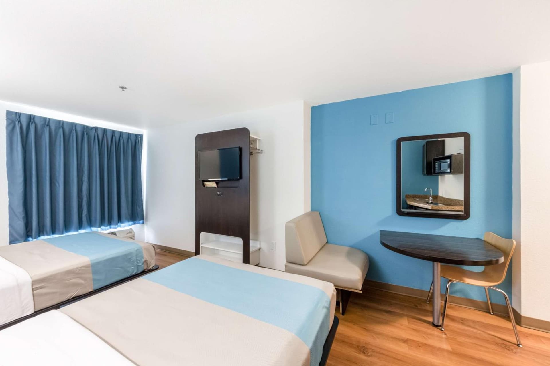 Motel 6-Laredo, TX - Airport gallery photo in Laredo, TX — image 7