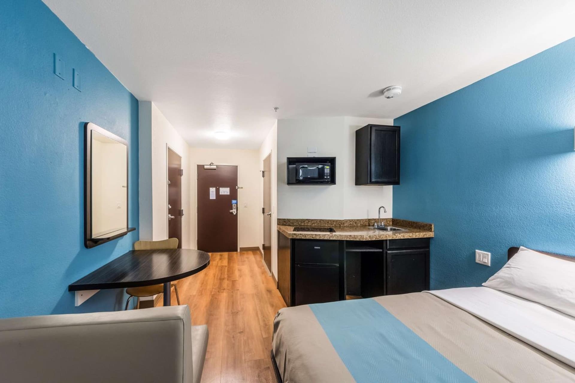 Motel 6-Laredo, TX - Airport gallery photo in Laredo, TX — image 45