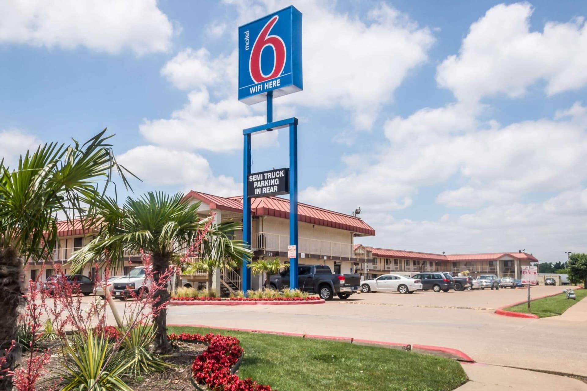 Motel 6-Mesquite, TX - Rodeo - Convention Ctr — hotel in Mesquite, Texas