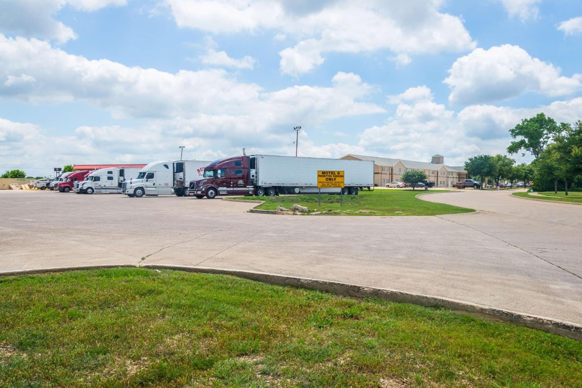 Motel 6-Mesquite, TX - Rodeo - Convention Ctr gallery photo in Mesquite, TX — image 7