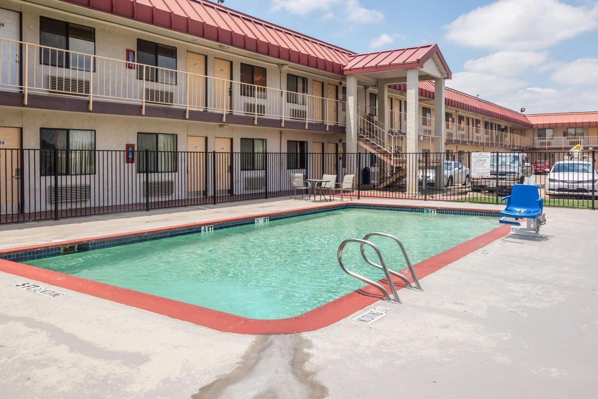 Motel 6-Mesquite, TX - Rodeo - Convention Ctr gallery photo in Mesquite, TX — image 8