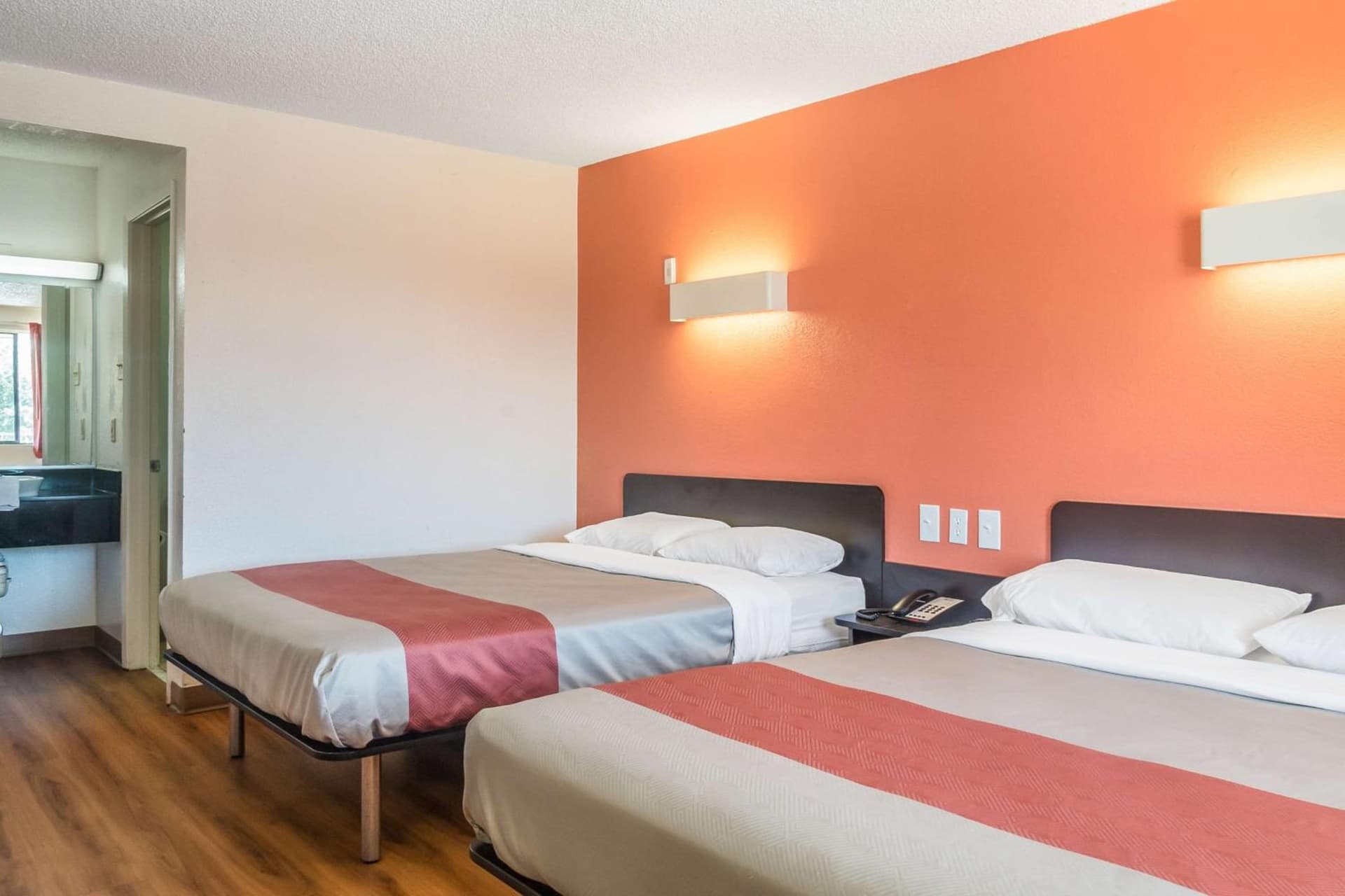 Motel 6-Mesquite, TX - Rodeo - Convention Ctr gallery photo in Mesquite, TX — image 10