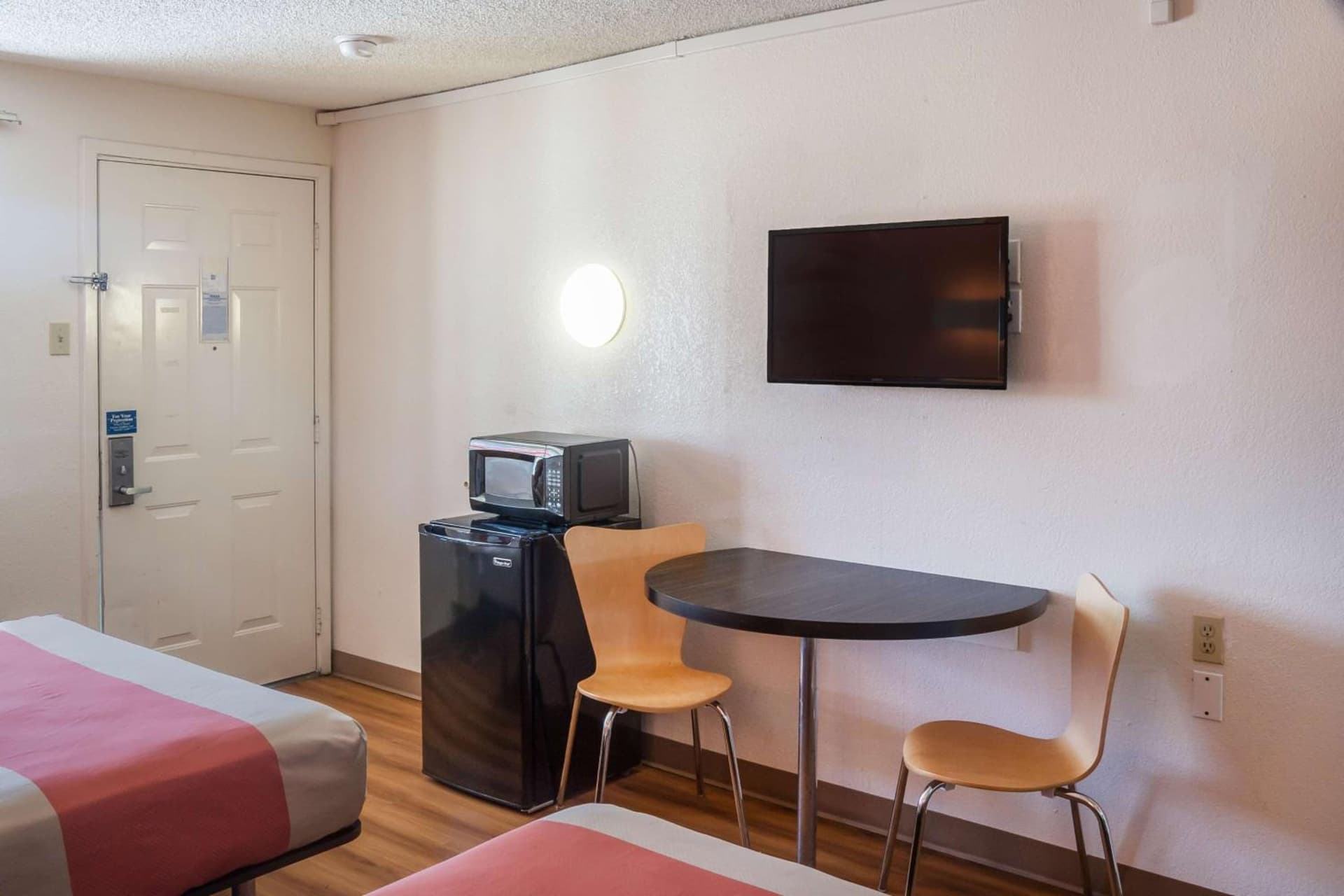 Motel 6-Mesquite, TX - Rodeo - Convention Ctr gallery photo in Mesquite, TX — image 23