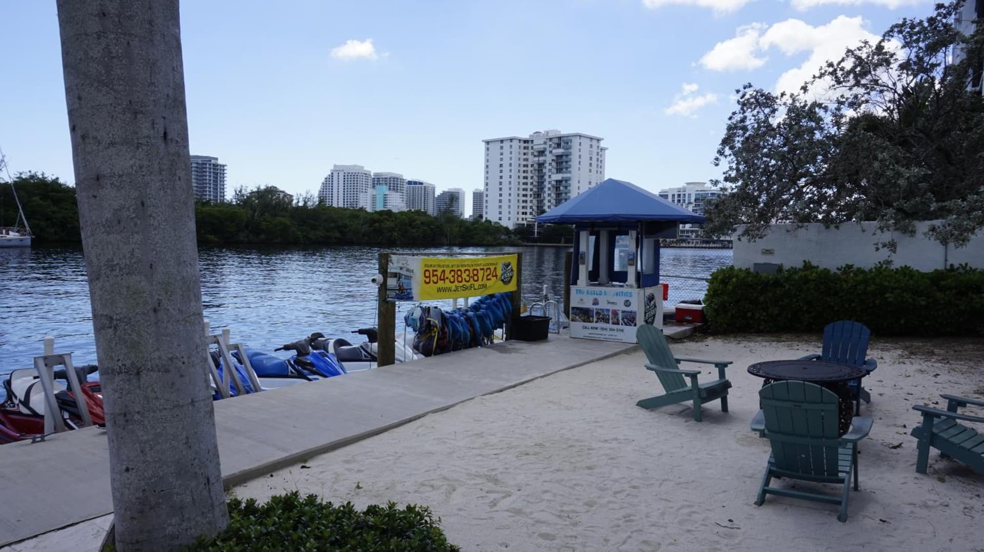 Sunrise on the Intracoastal property views in Fort Lauderdale, FL — gallery photo 3