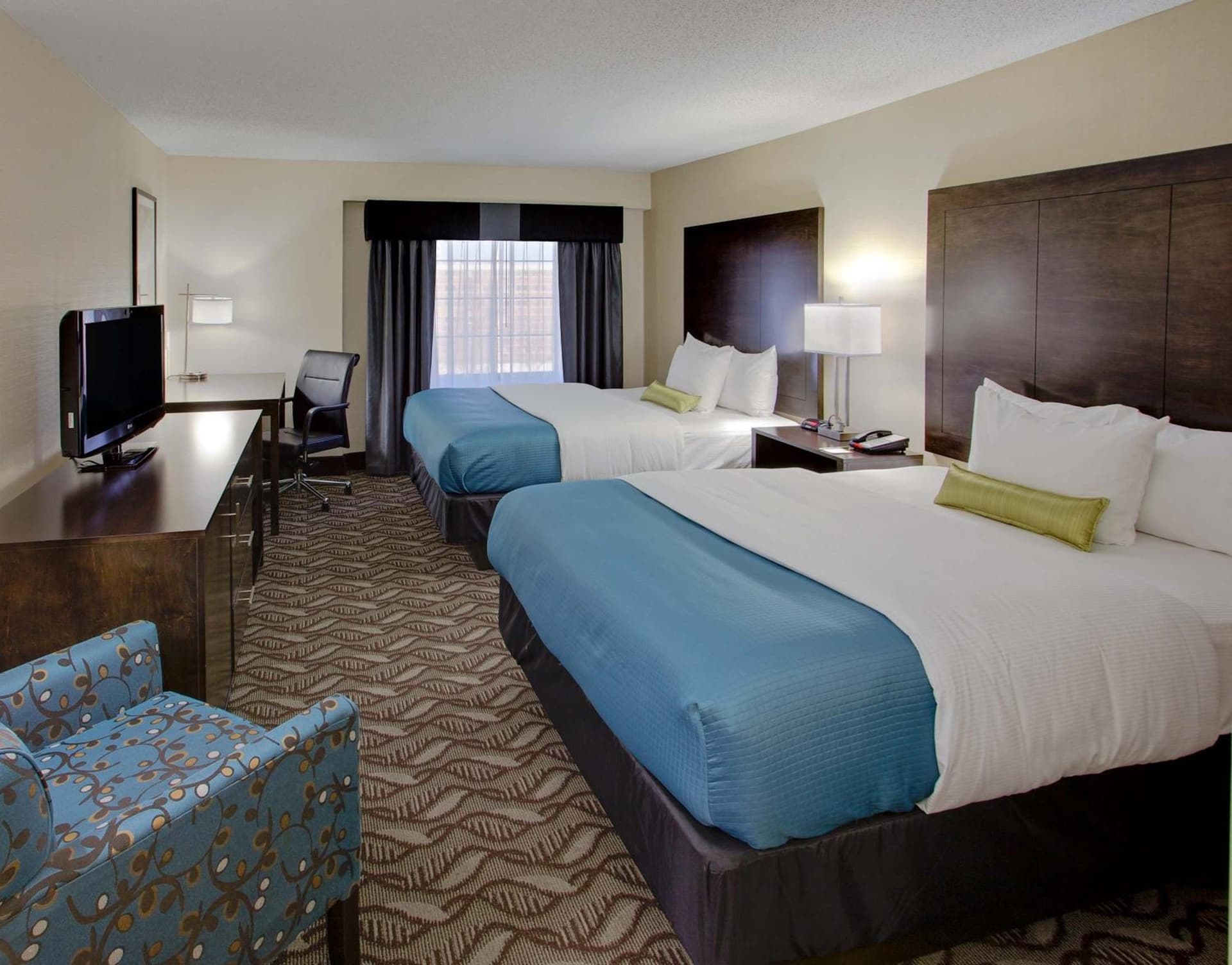 La Quinta by Wyndham Springfield interior in Springfield, MA — gallery photo 2