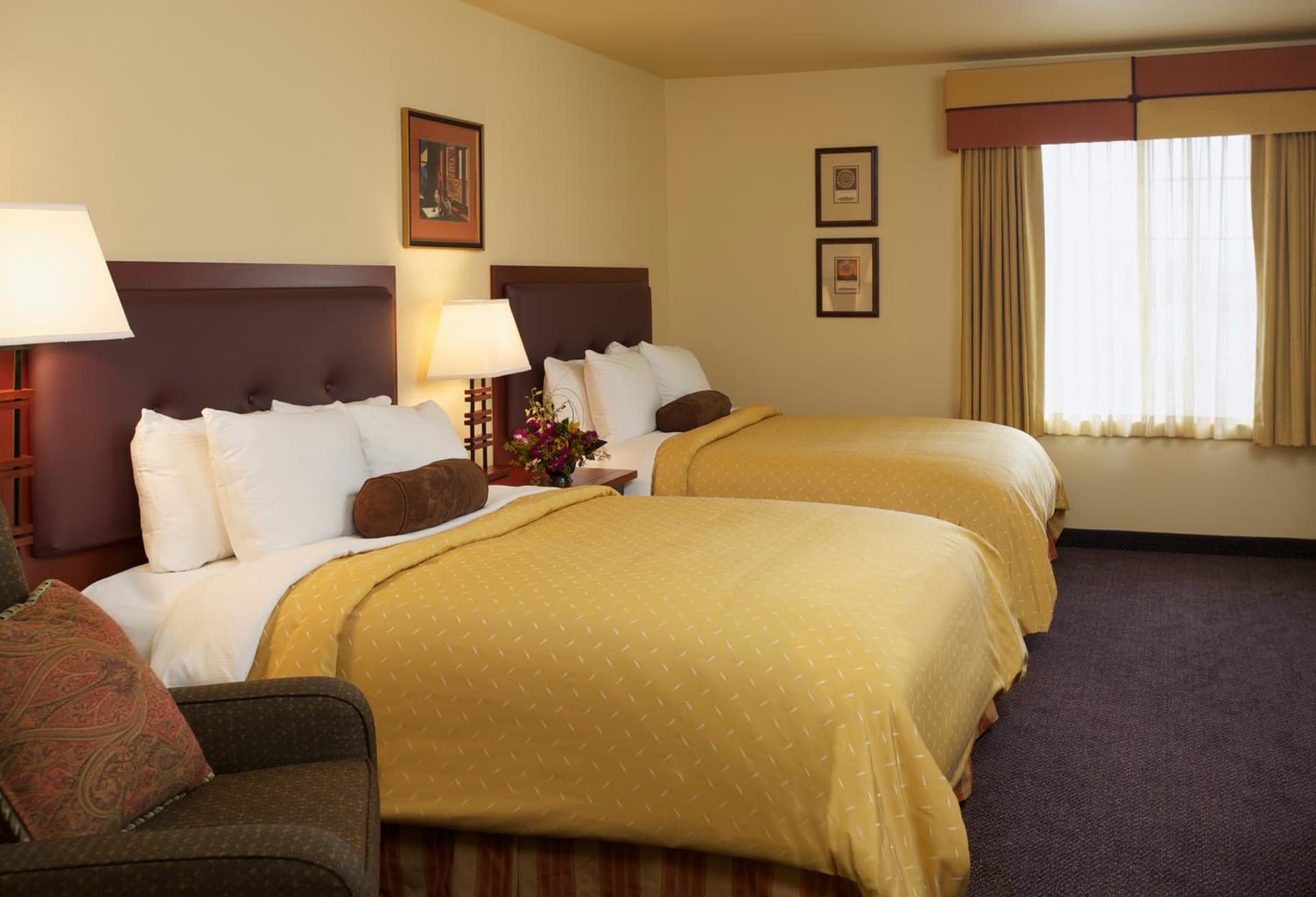 Larkspur Landing Extended Stay Suites Renton interior in Renton, WA — gallery photo 2