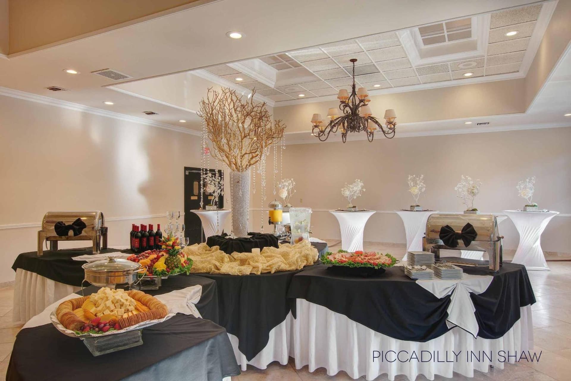 Hotel Piccadilly gallery photo in Fresno, CA — image 14