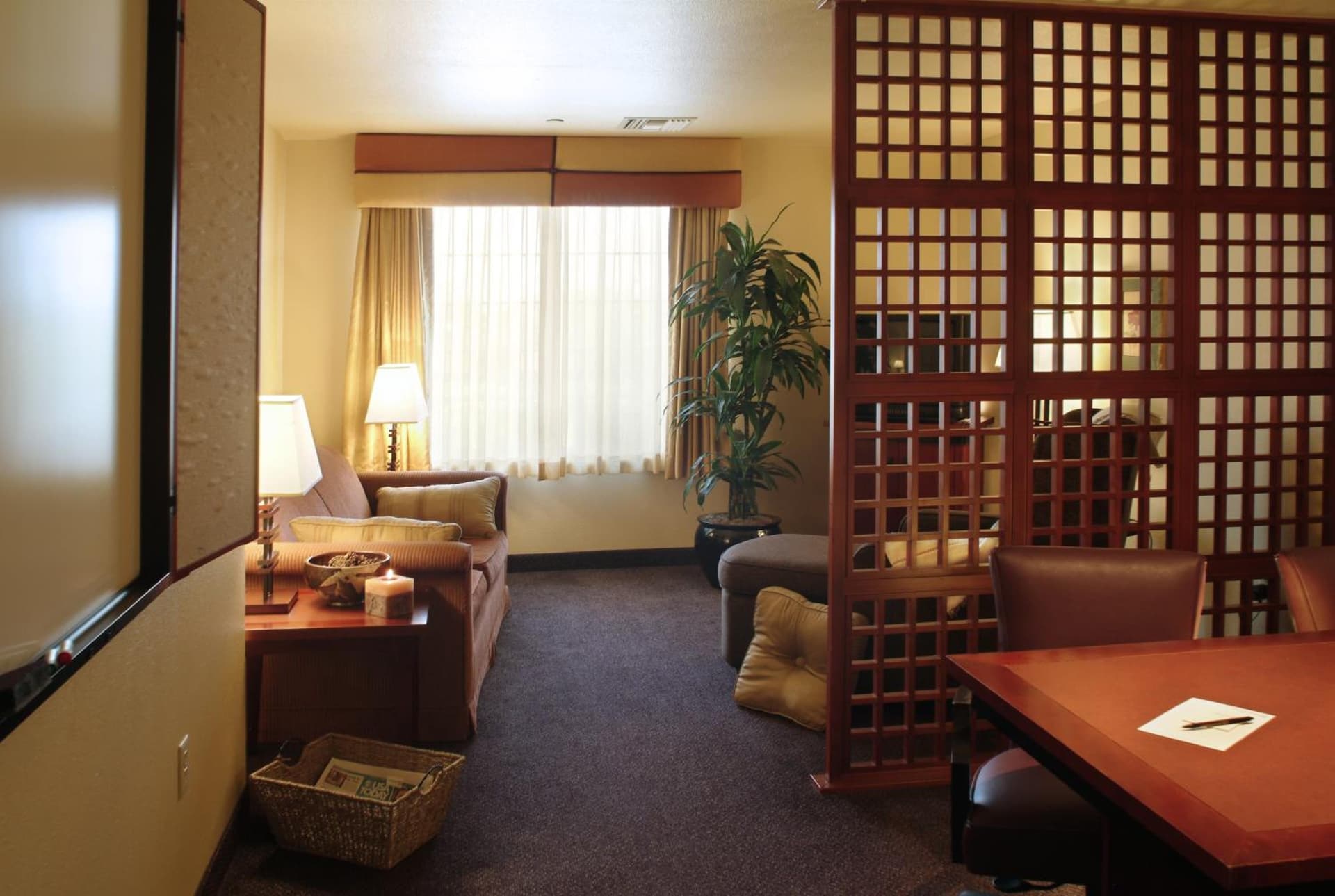 Larkspur Landing Extended Stay Suites Roseville gallery photo in Roseville, CA — image 47