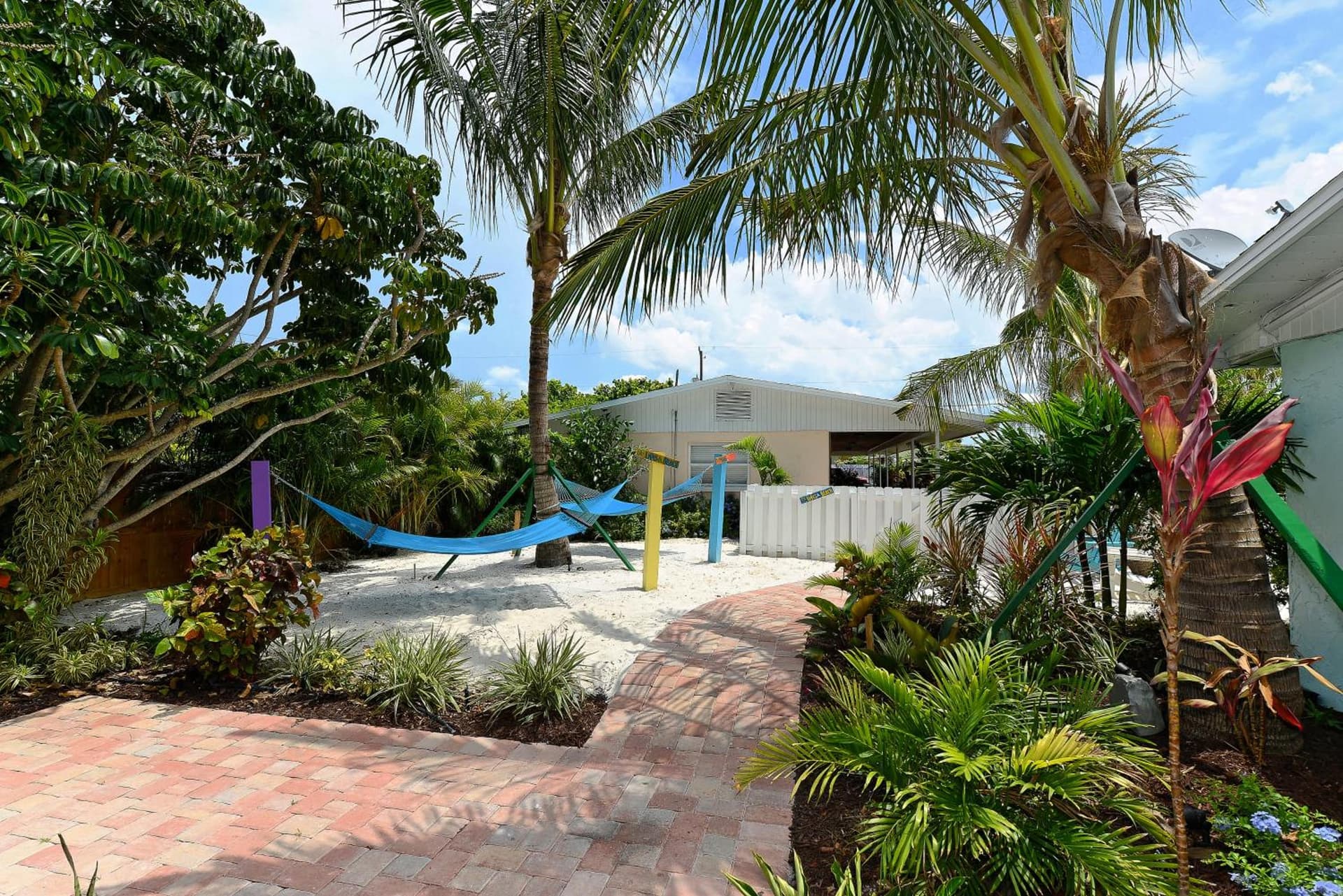 Siesta Key Palms Resort gallery photo in Sarasota, FL — image 110