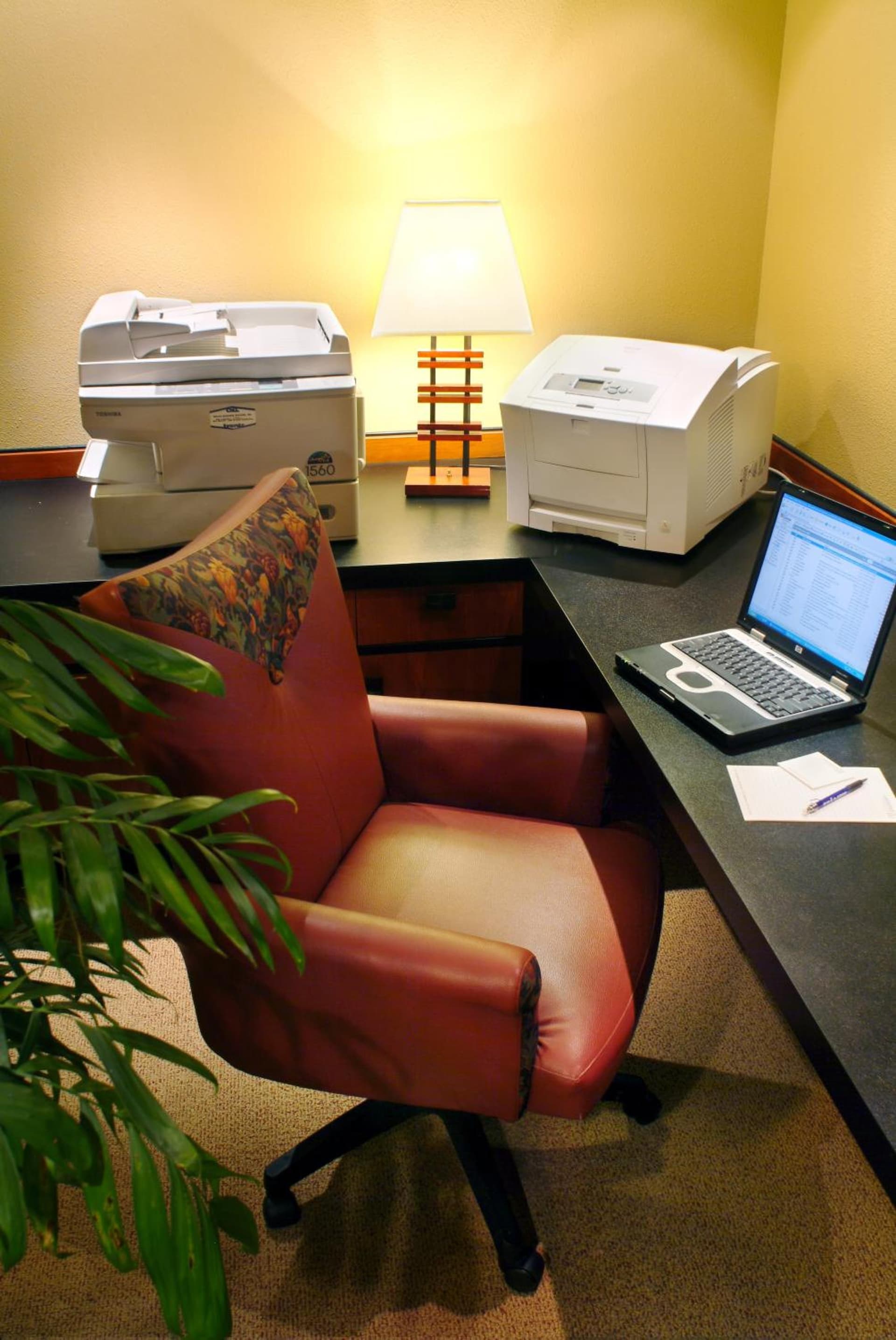 Larkspur Landing Extended Stay Suites Hillsboro property views in Hillsboro, OR — gallery photo 3