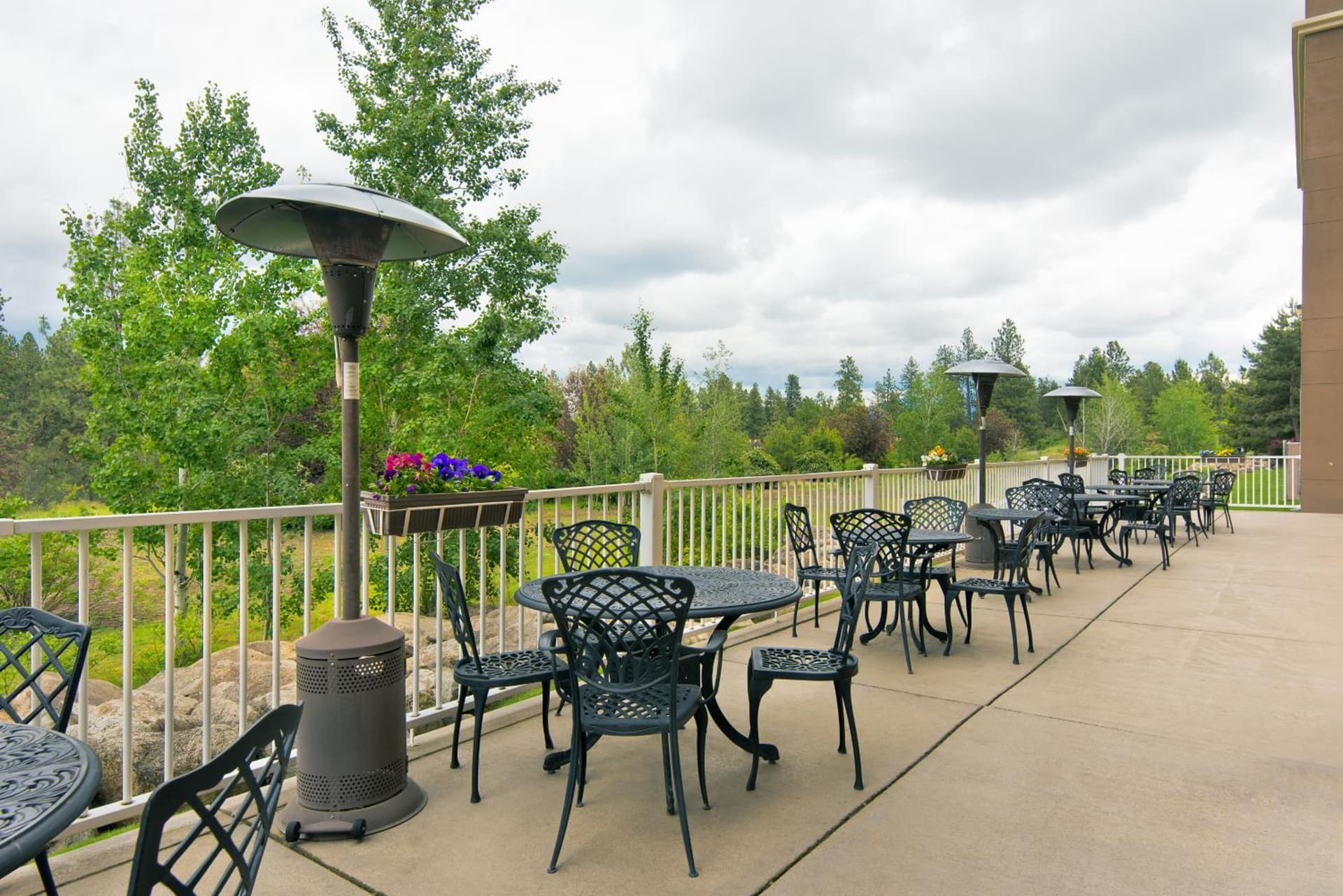 Oxford Suites Spokane Valley gallery photo in Spokane Valley, WA — image 20