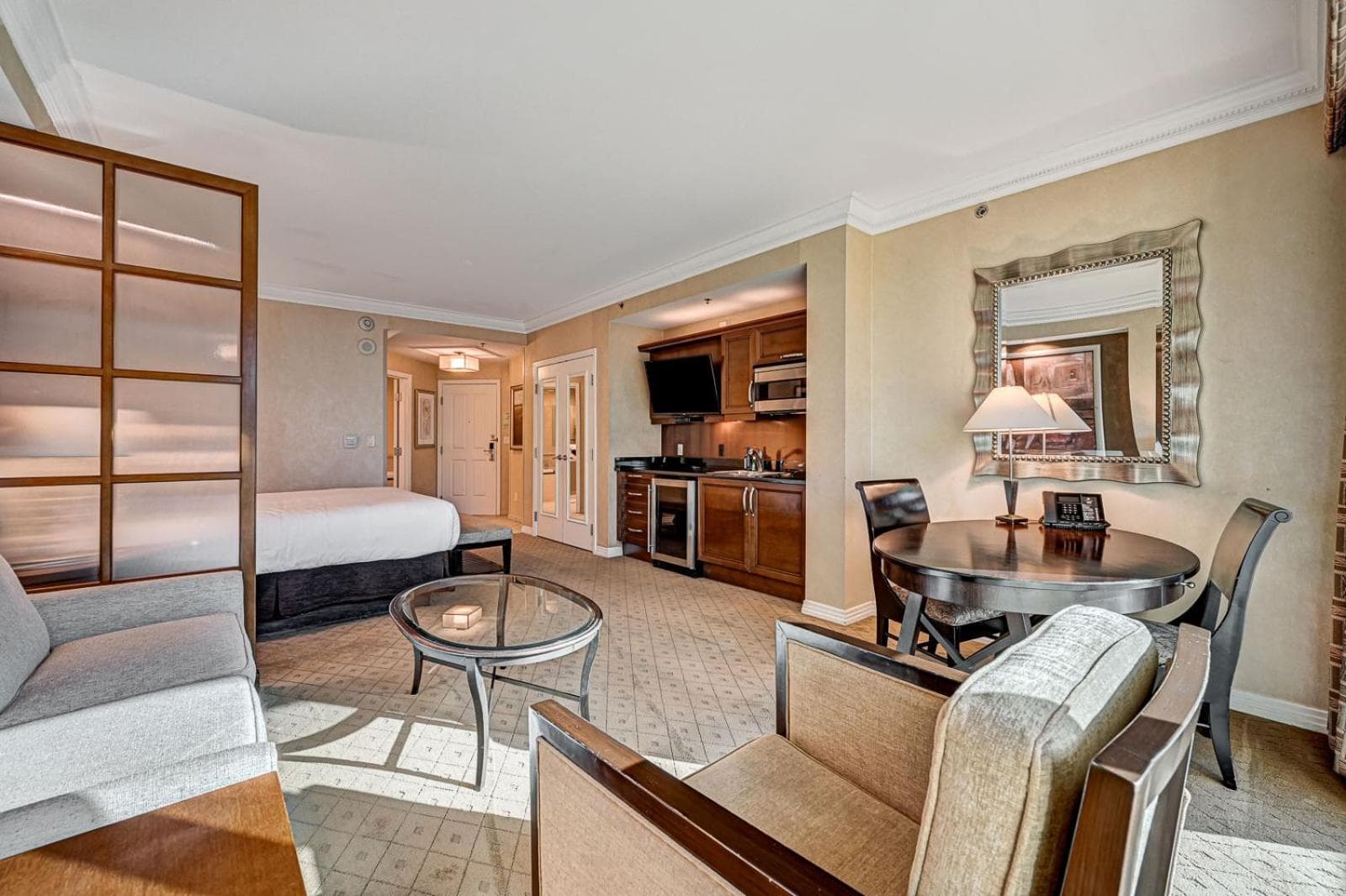 Aura Studio at MGM Signature FREE Valet Parking gallery photo in Paradise, NV — image 26