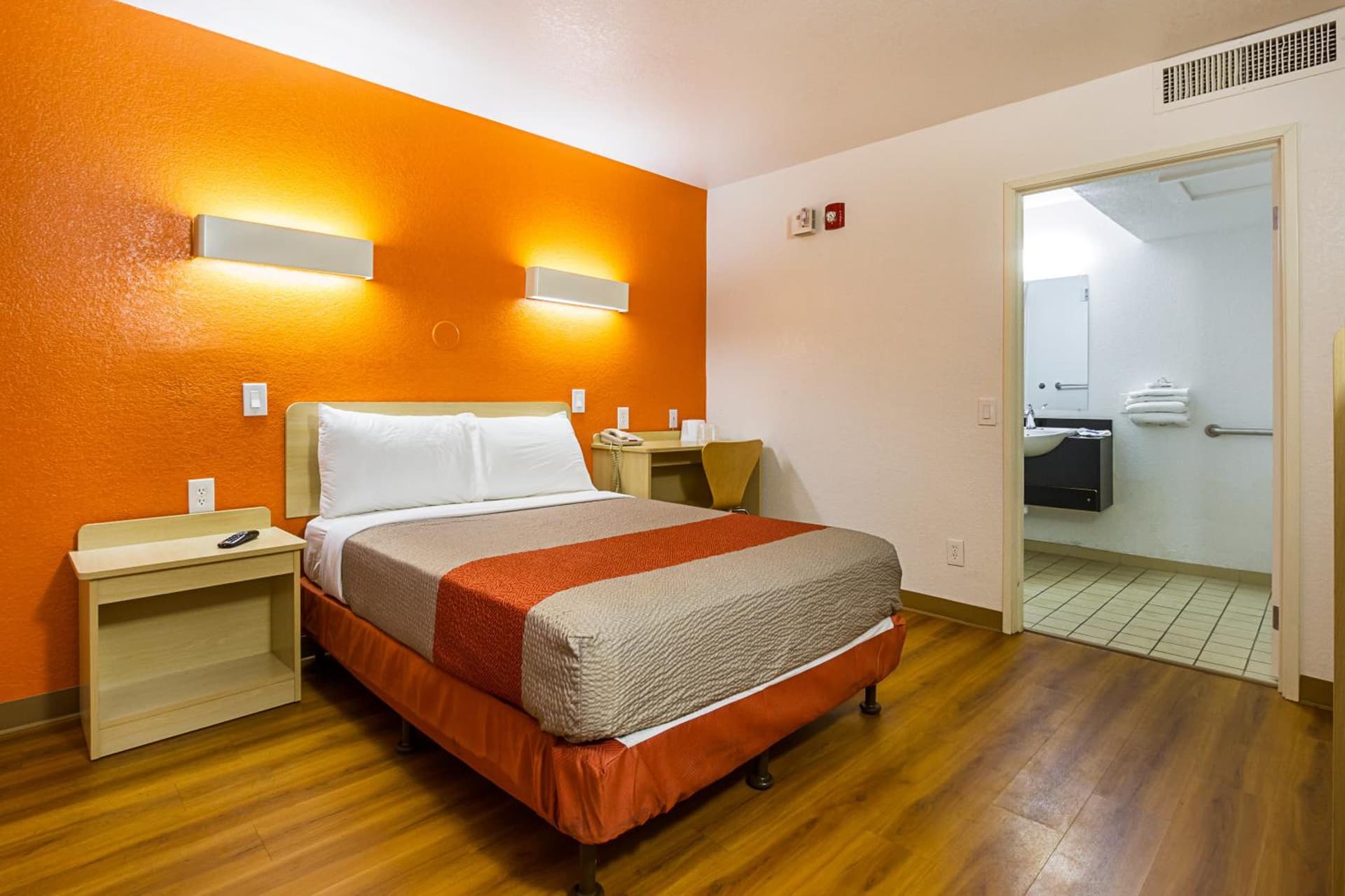 Motel 6 Mesa North gallery photo in Mesa, AZ — image 68