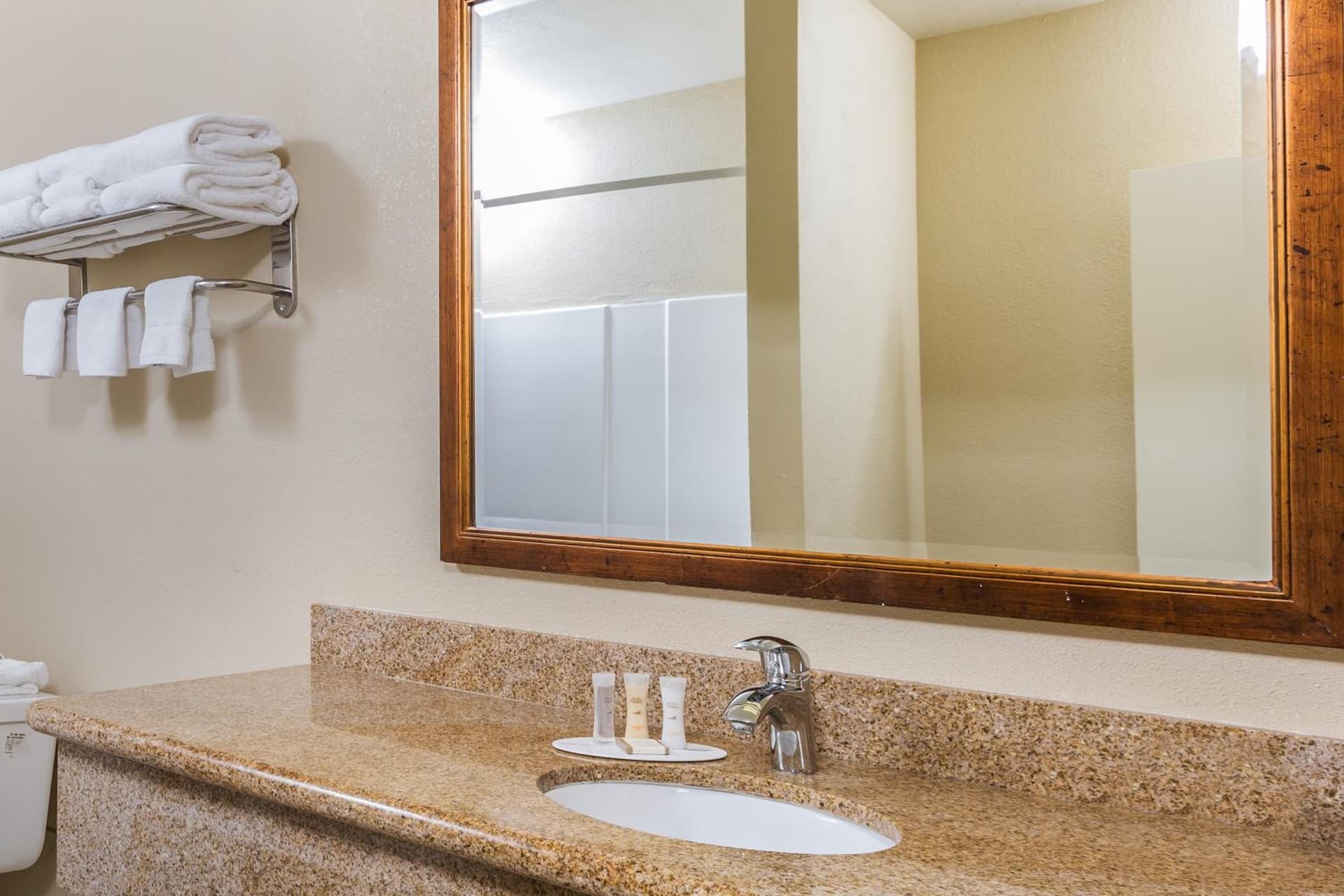 Howard Johnson by Wyndham Santa Cruz interior in Santa Cruz, CA — gallery photo 2