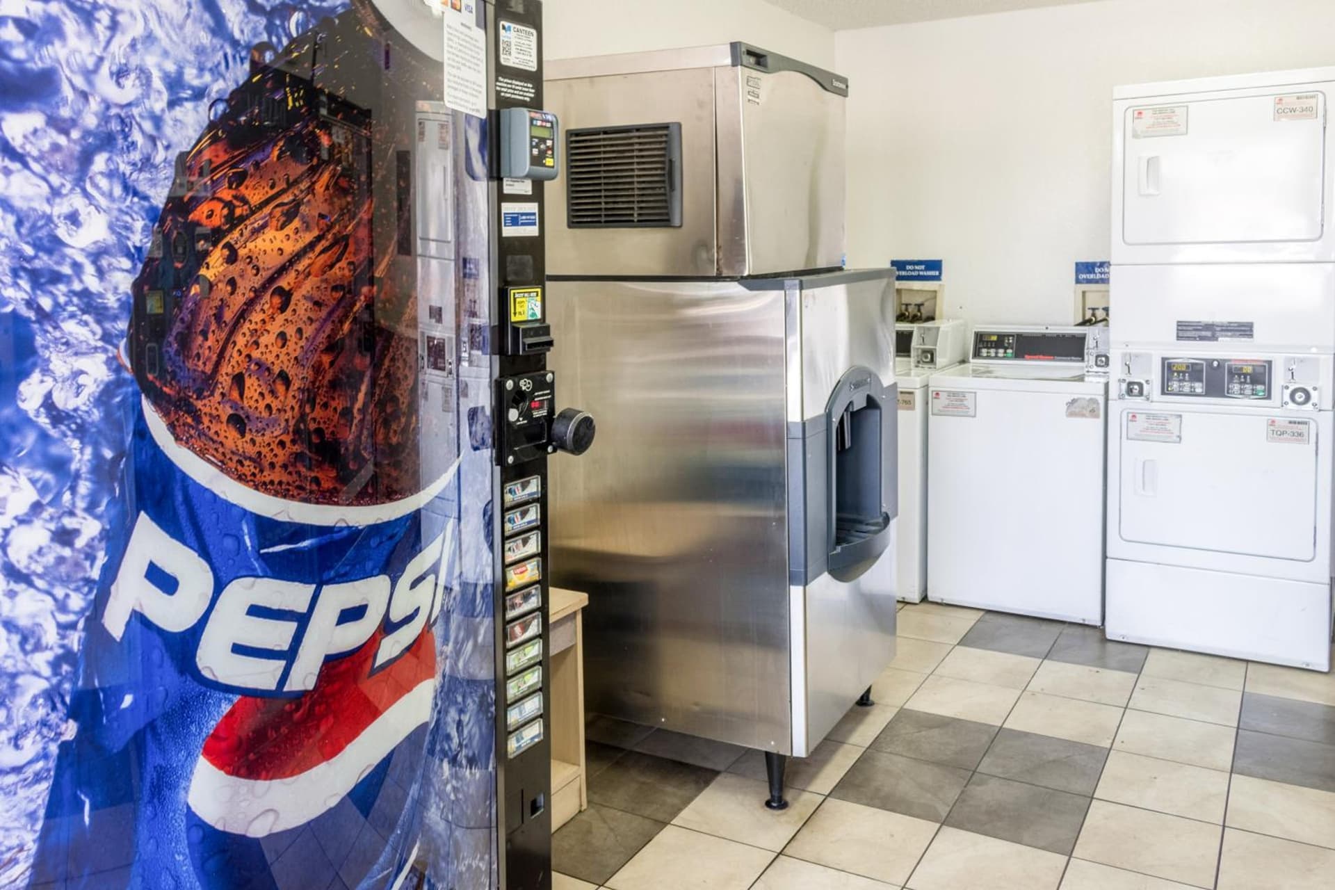 Motel 6 Bakersfield, CA - Convention Center gallery photo in Bakersfield, CA — image 6