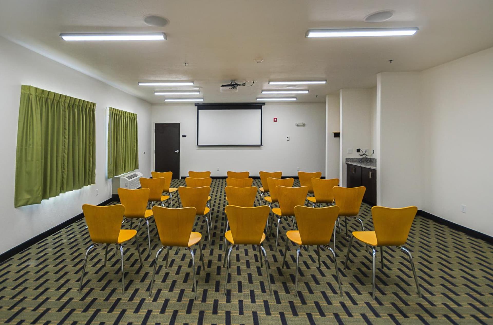 Days Inn by Wyndham South Bend/Notre Dame gallery photo in South Bend, IN — image 44