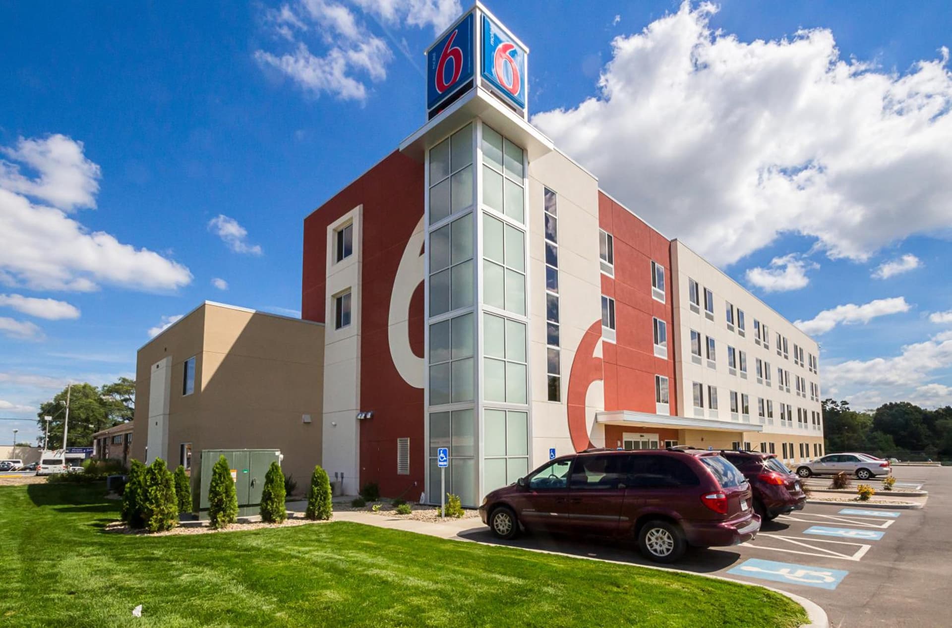 Days Inn by Wyndham South Bend/Notre Dame gallery photo in South Bend, IN — image 8