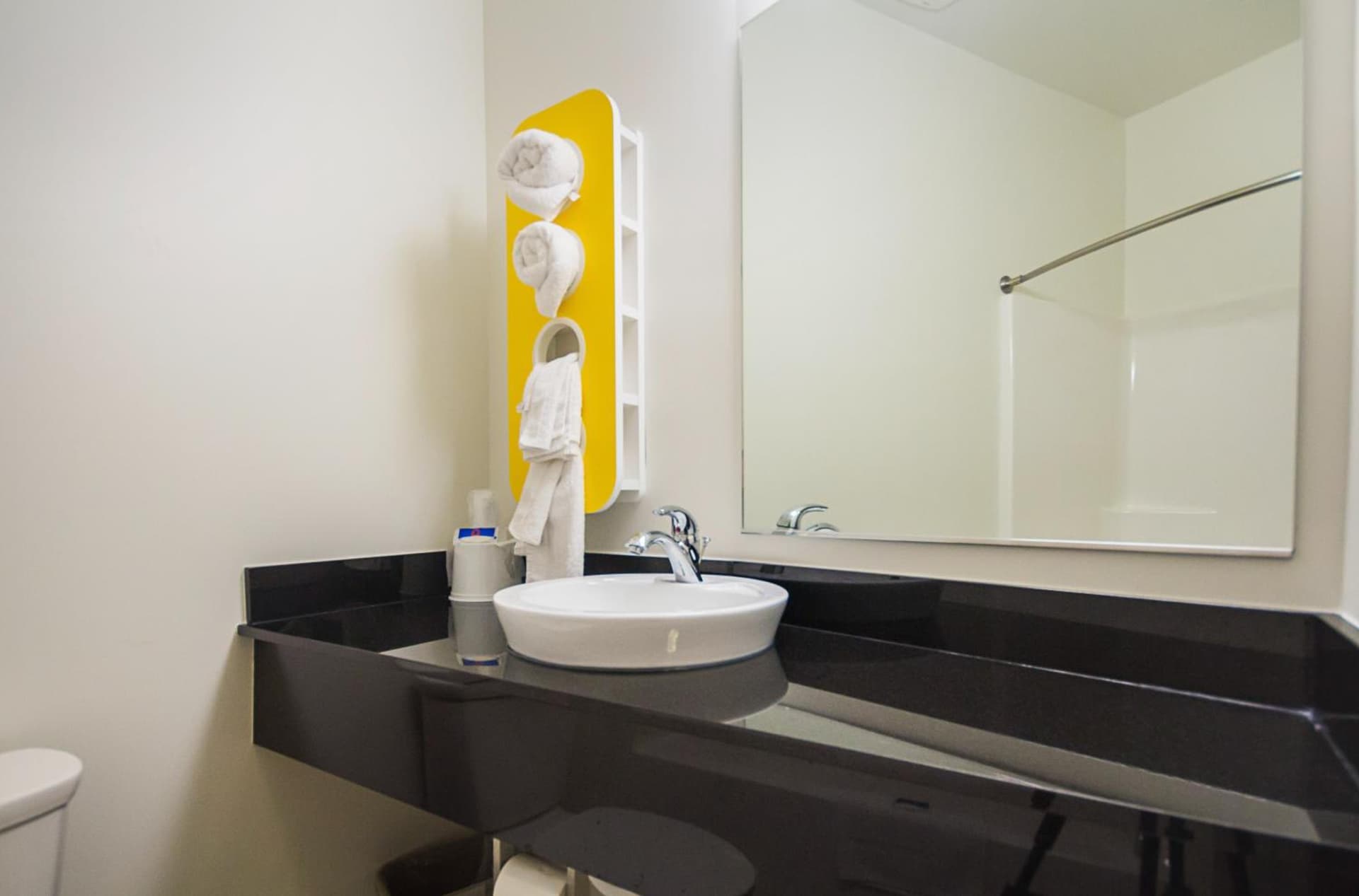 Days Inn by Wyndham South Bend/Notre Dame gallery photo in South Bend, IN — image 32