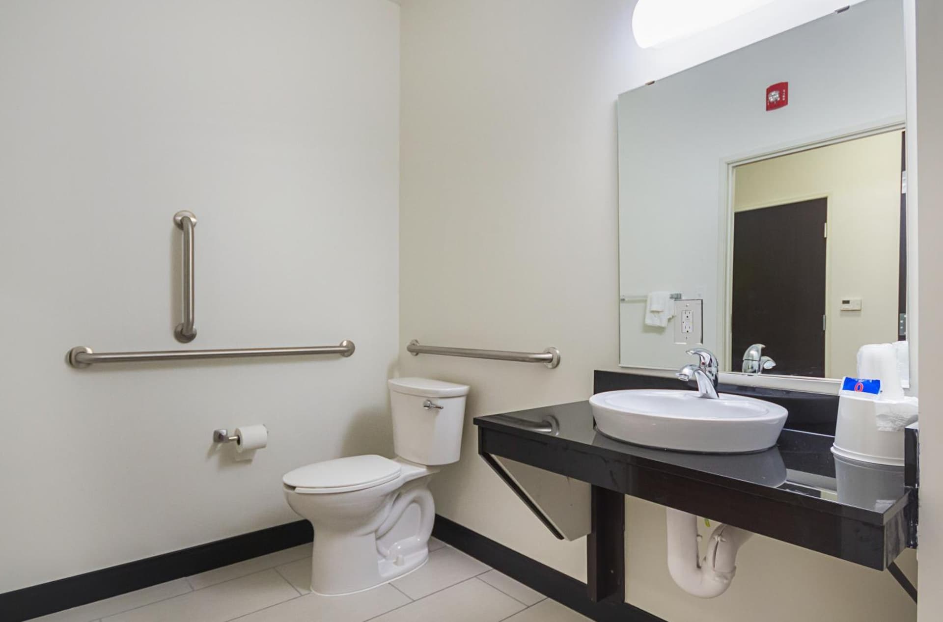 Days Inn by Wyndham South Bend/Notre Dame gallery photo in South Bend, IN — image 56