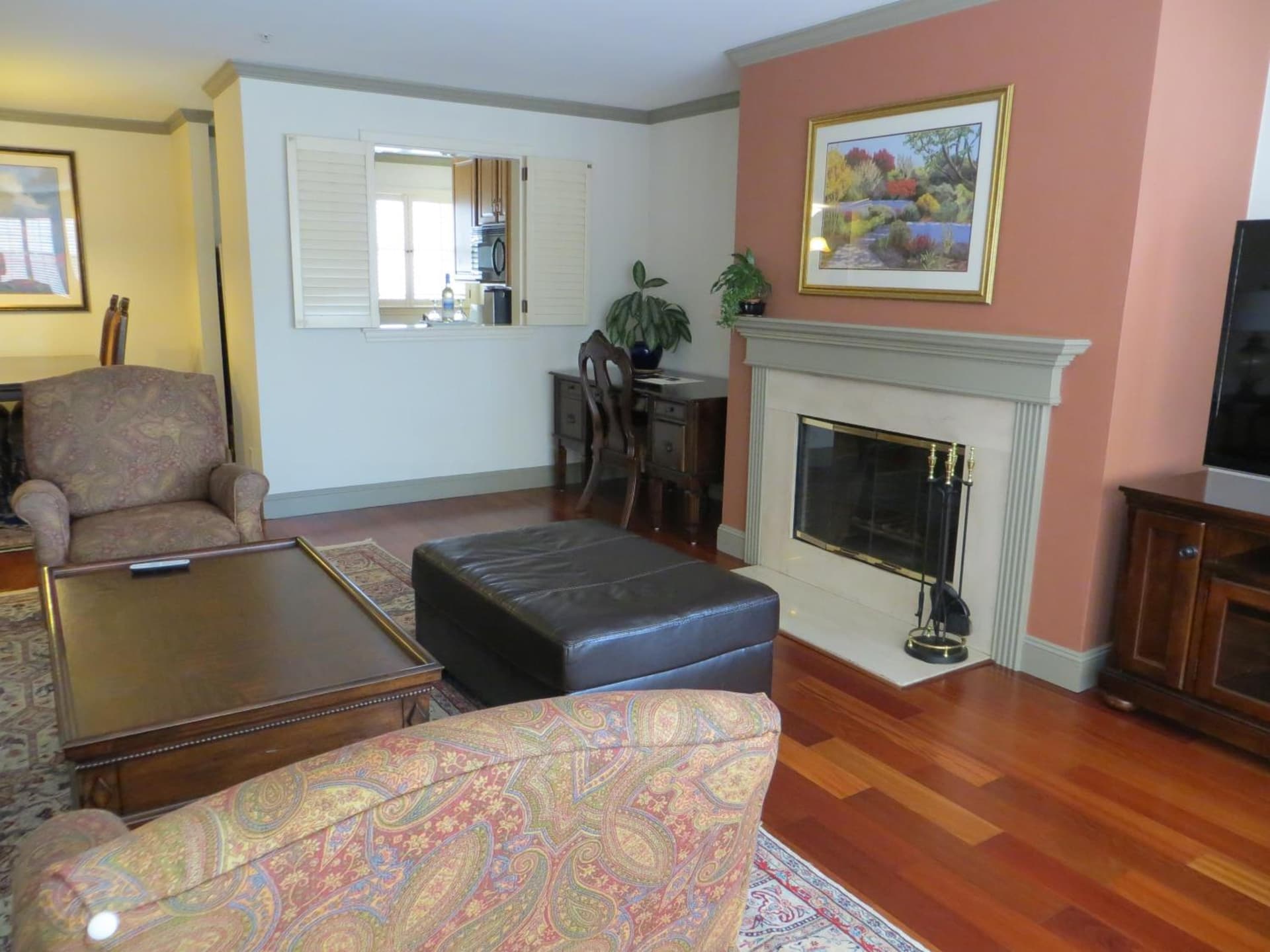 Cow Hollow Inn and Suites interior in San Francisco, CA — gallery photo 2