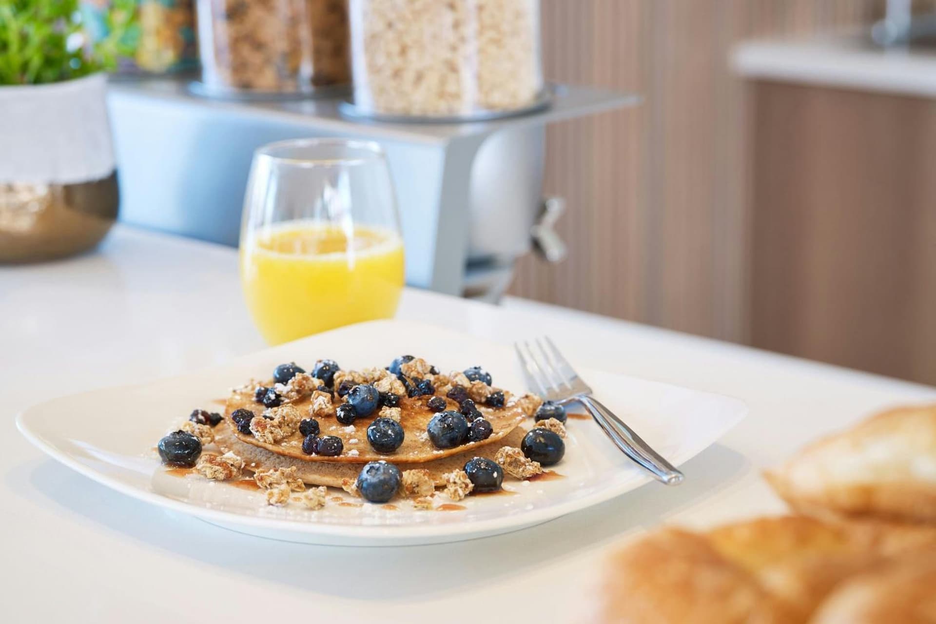Element by Marriott Pooler Savannah Airport interior in Savannah, GA — gallery photo 2