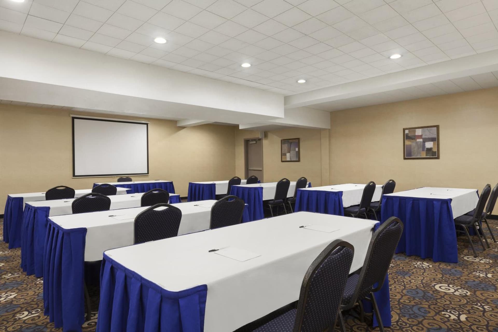 Country Inn & Suites by Radisson, San Jose International Airport, CA gallery photo in San Jose, CA — image 33