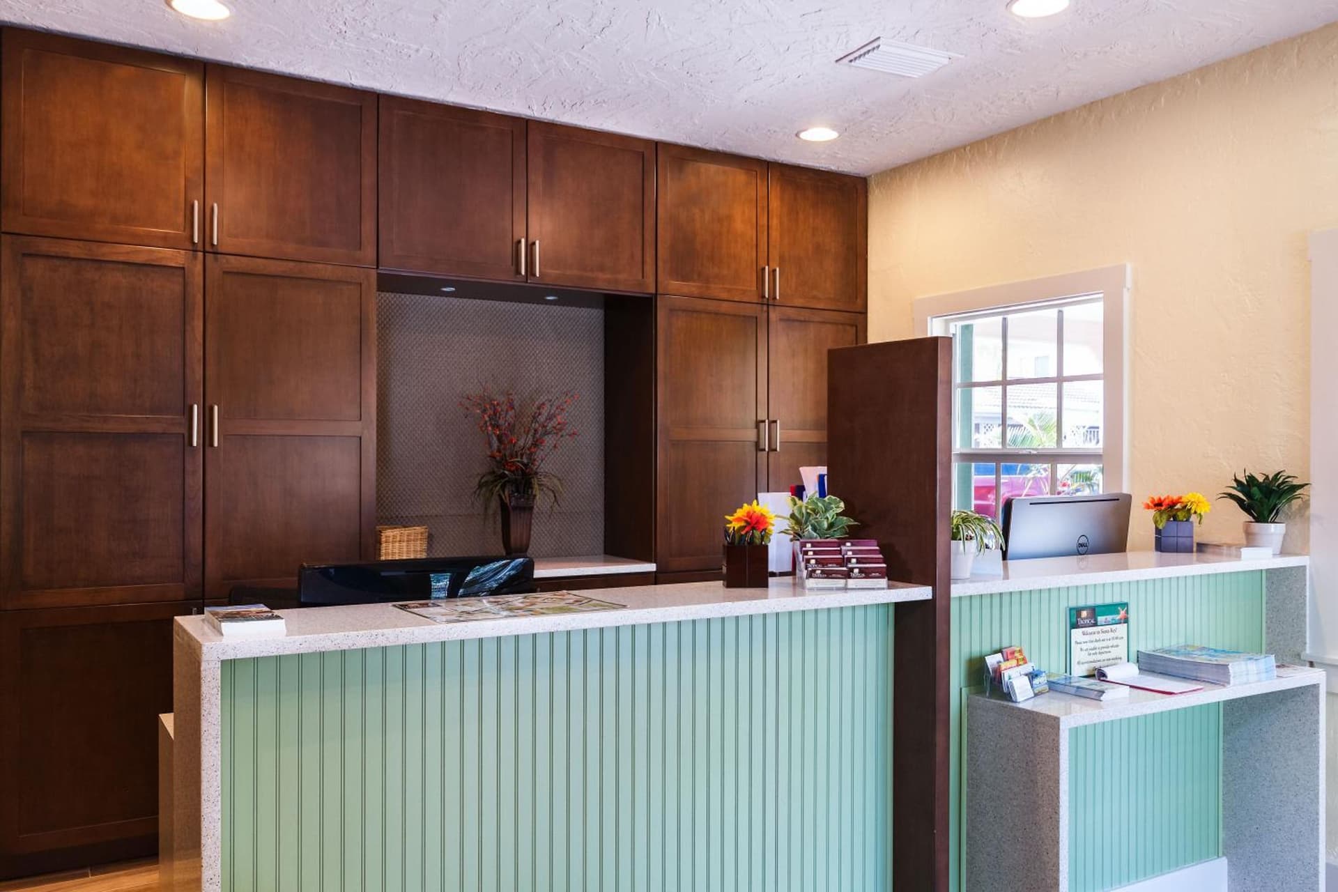 Tropical Beach Resorts - Sarasota gallery photo in Sarasota, FL — image 171