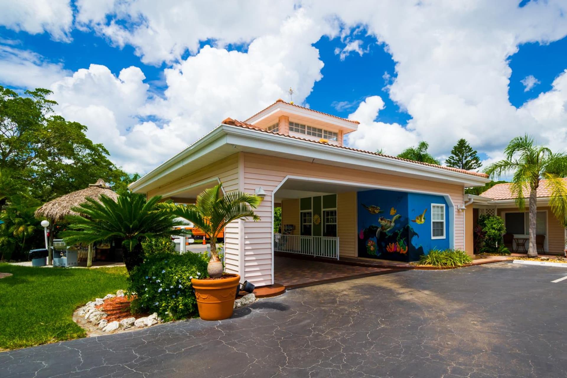 Tropical Beach Resorts - Sarasota gallery photo in Sarasota, FL — image 74