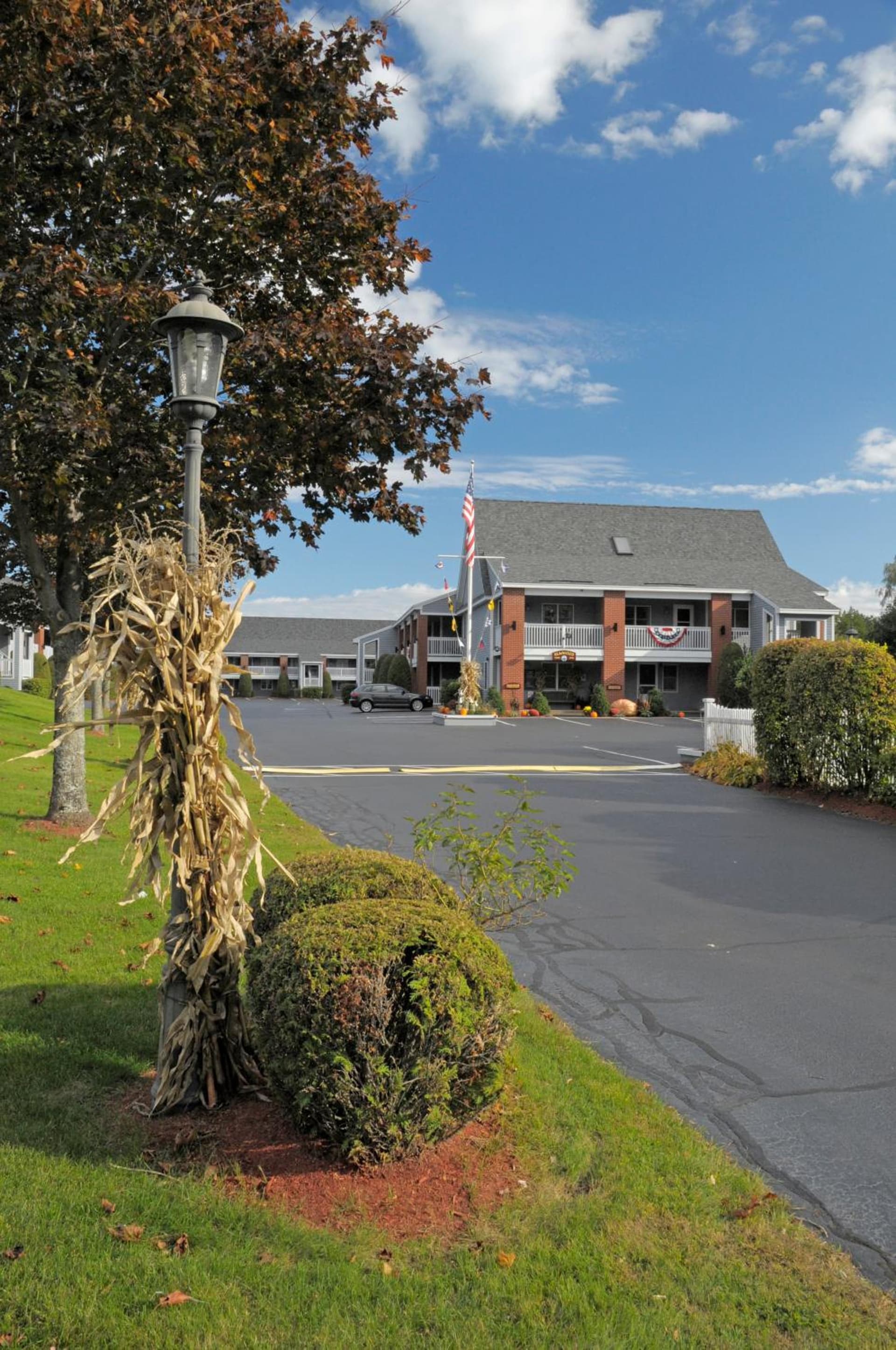 Elmwood Resort Hotel featured exterior or lobby in Wells — similar hotel