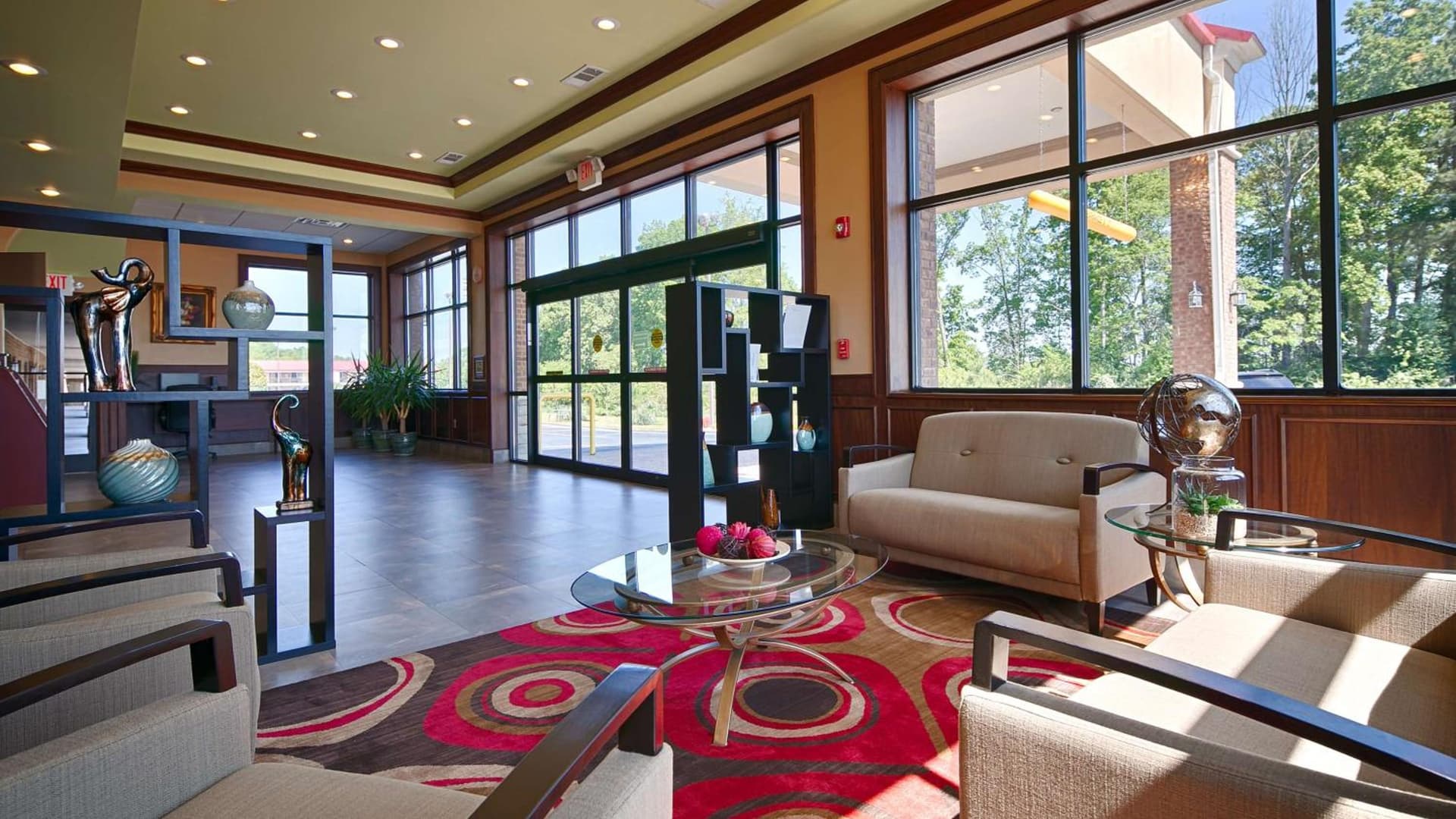 Best Western Acworth Inn interior in Acworth, GA — gallery photo 2